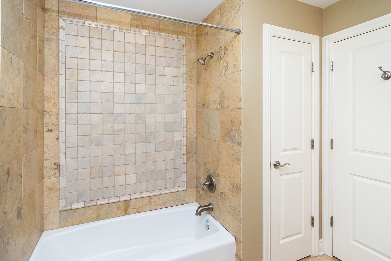 Downers Grove, Illinois, 60515, United States, 4 Bedrooms Bedrooms, ,4 BathroomsBathrooms,Residential,For Sale,1954600