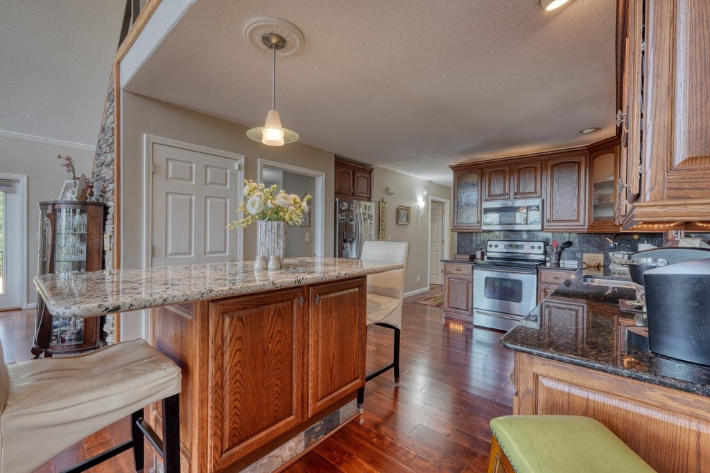 Hayesville, North Carolina, 28904, United States, 3 Bedrooms Bedrooms, ,4 BathroomsBathrooms,Residential,For Sale,1919513