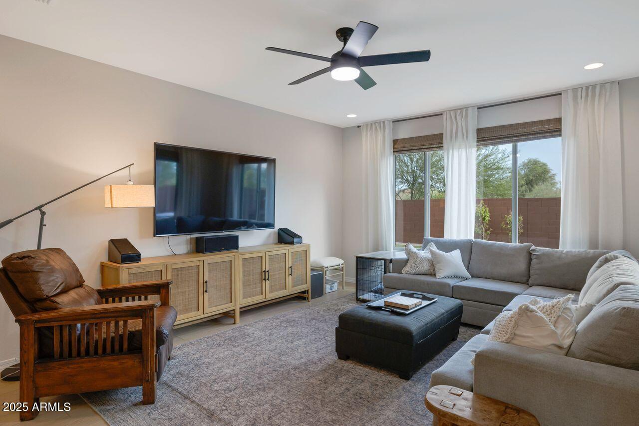 Phoenix, Arizona, 85085, United States, 4 Bedrooms Bedrooms, ,Residential,For Sale,1940682
