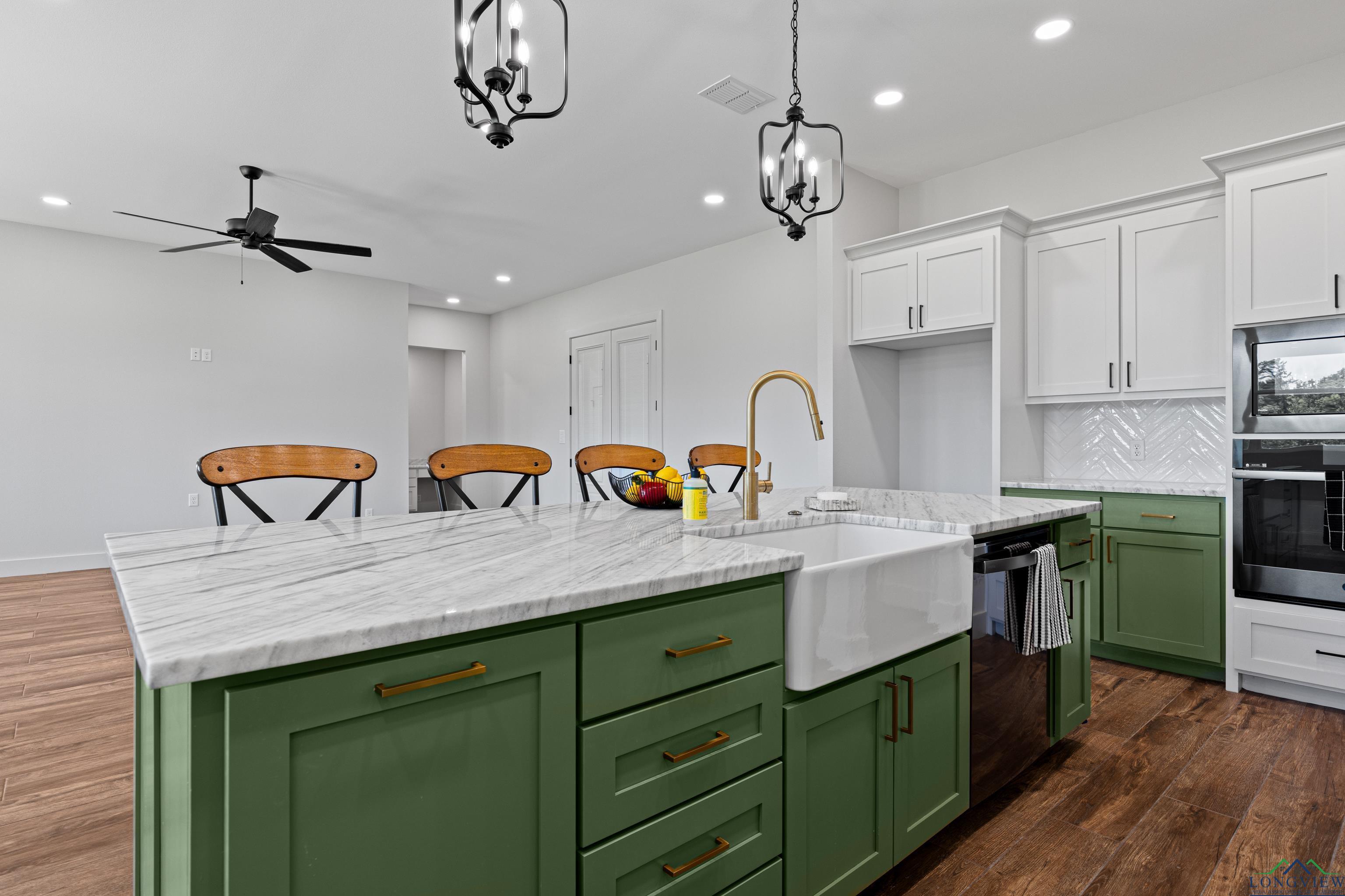 Diana, Texas, 75640, United States, 4 Bedrooms Bedrooms, ,3 BathroomsBathrooms,Residential,For Sale,1828034