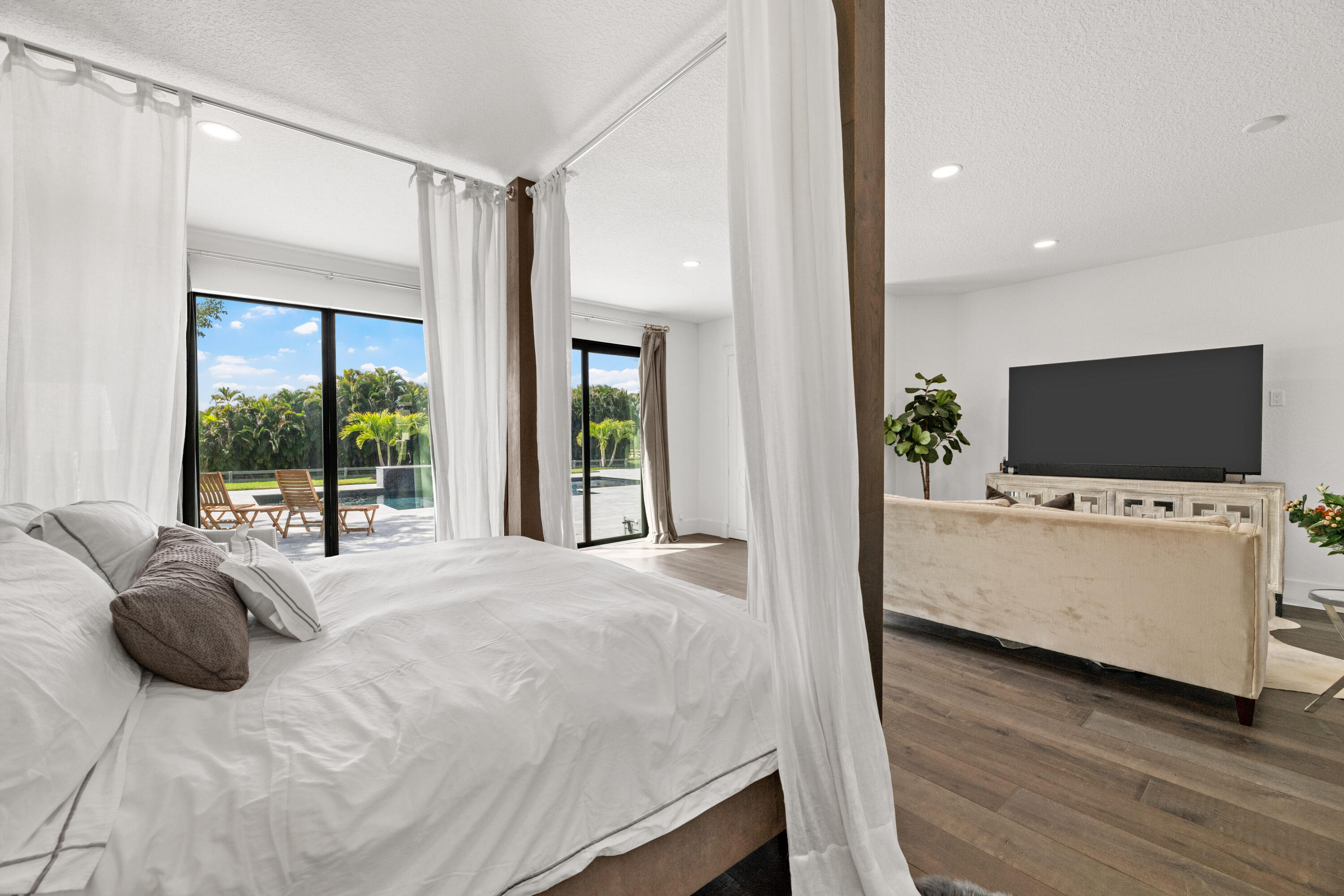  3585 Aiken Court - 物件實景