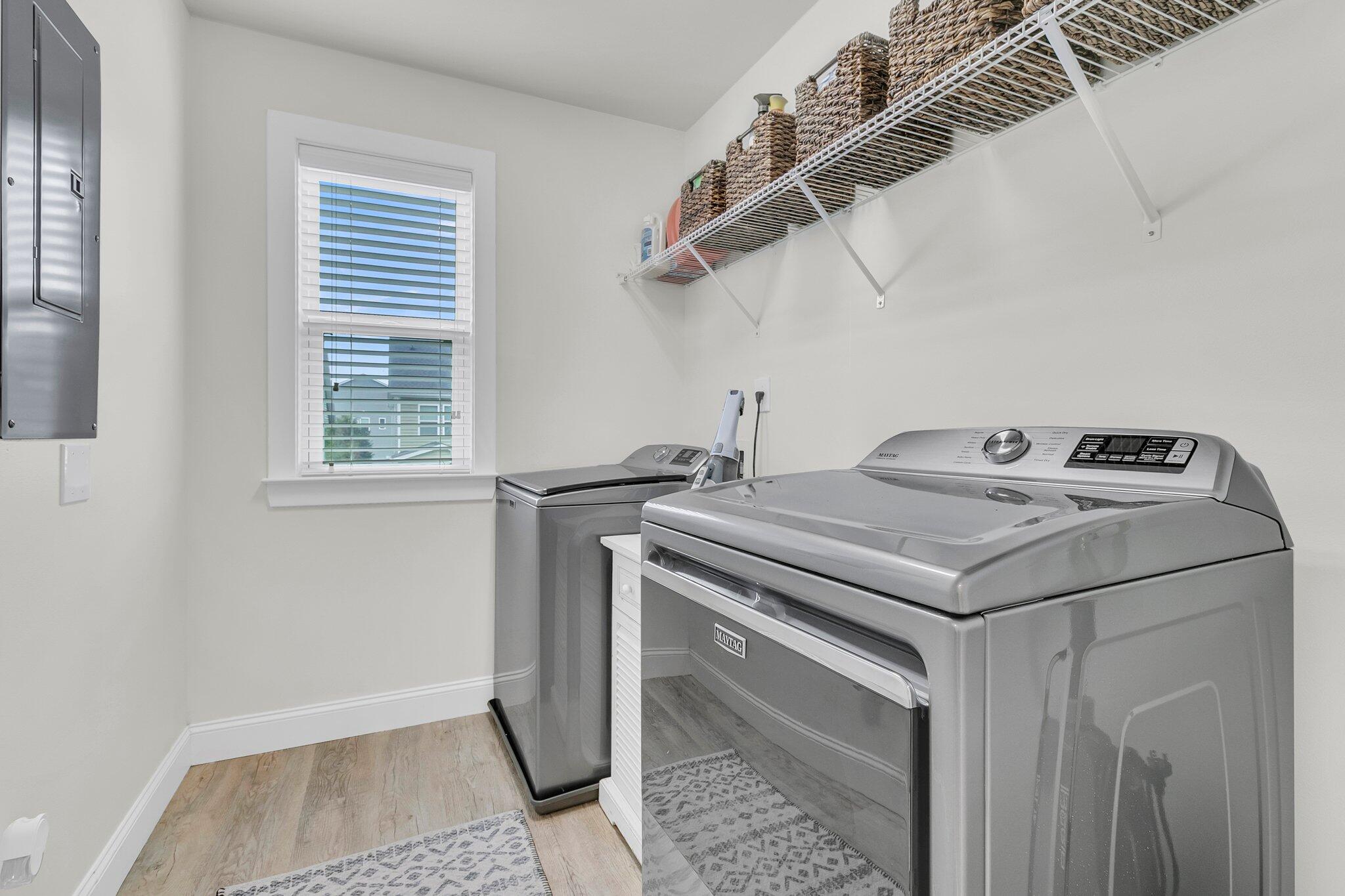 Charleston, South Carolina, 29414, United States, 4 Bedrooms Bedrooms, ,3 BathroomsBathrooms,Residential,For Sale,1979089