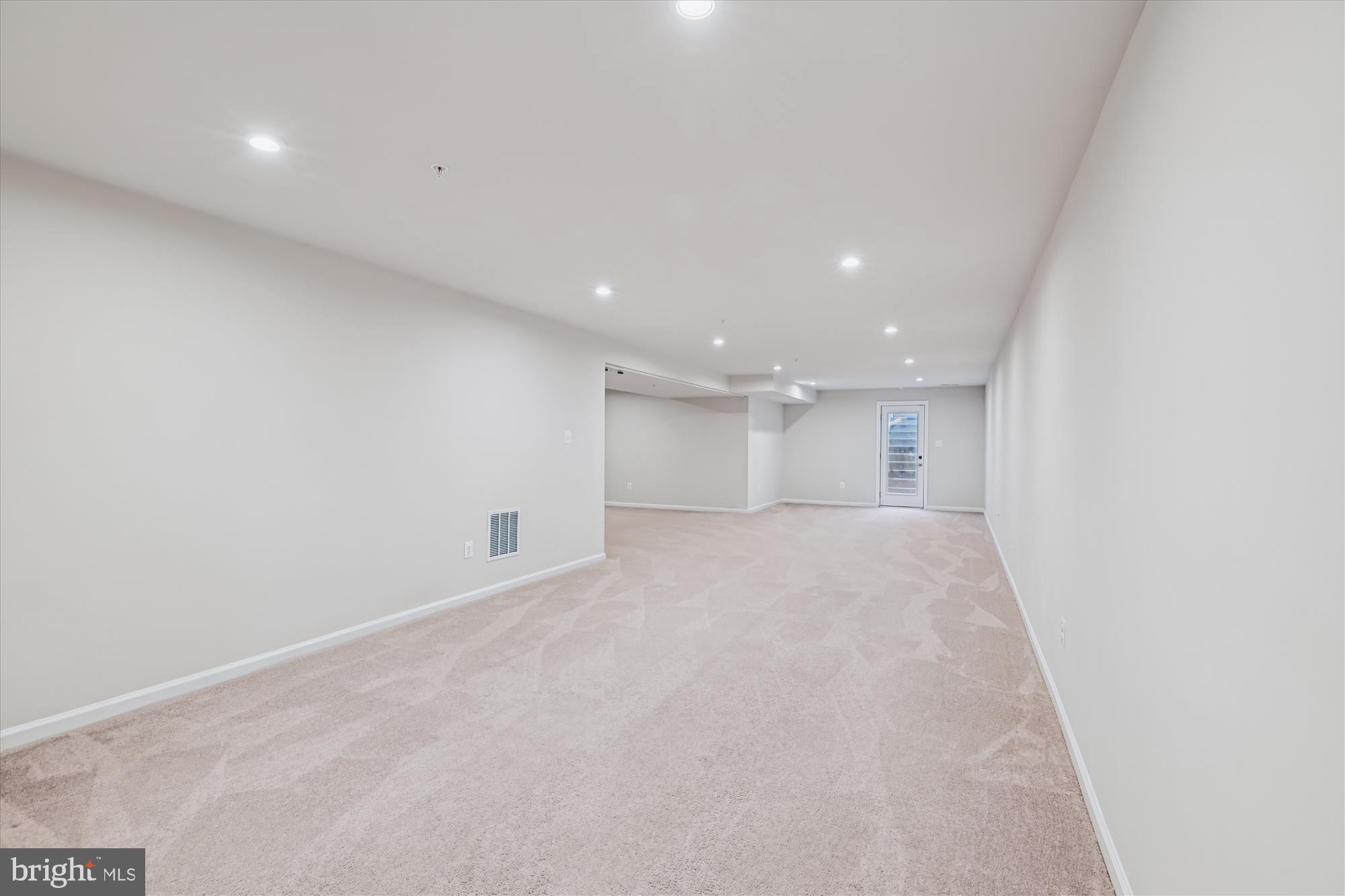 Glen Burnie, Maryland, 21060, United States, 4 Bedrooms Bedrooms, ,4 BathroomsBathrooms,Residential,For Sale,2010284