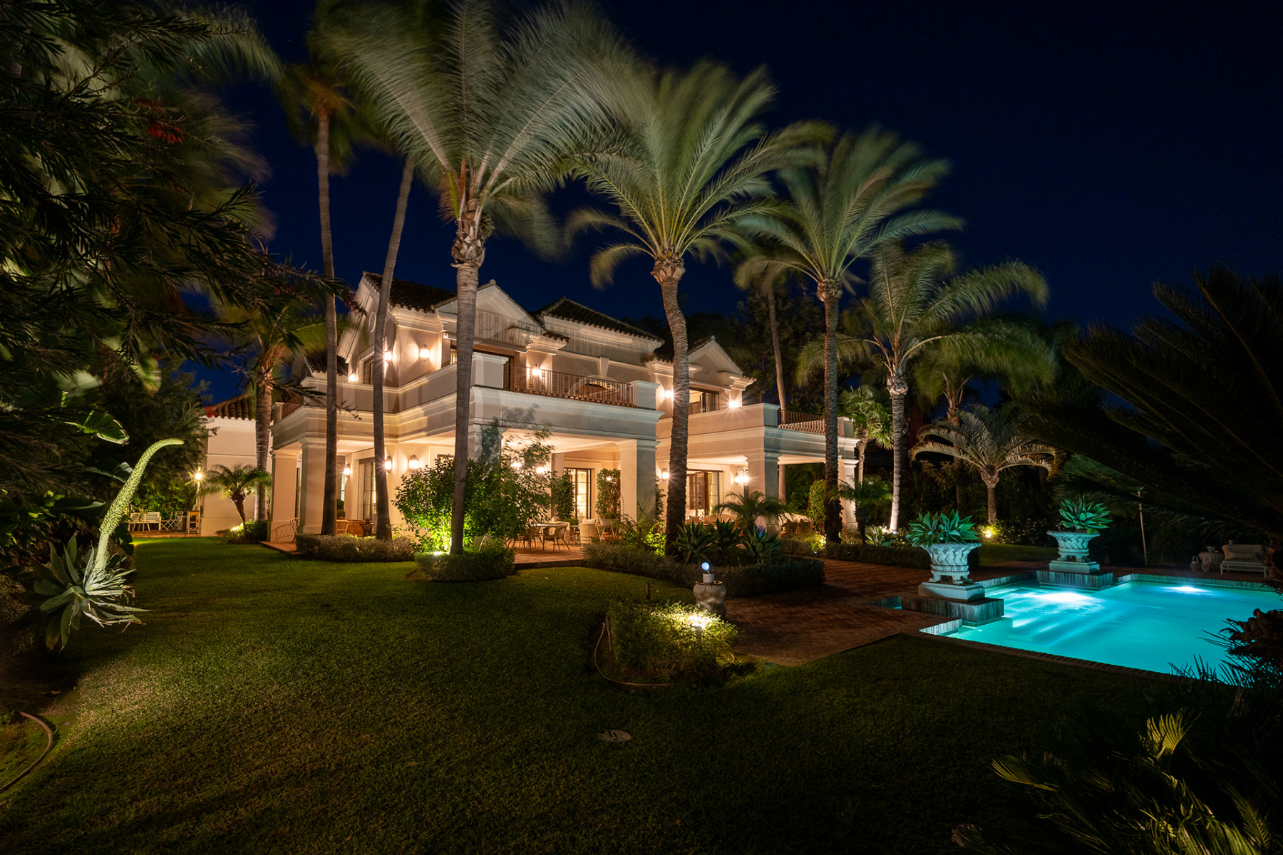  Majestic Villa in the Iconic Beachside Community Guadalmina Baja - 物件實景
