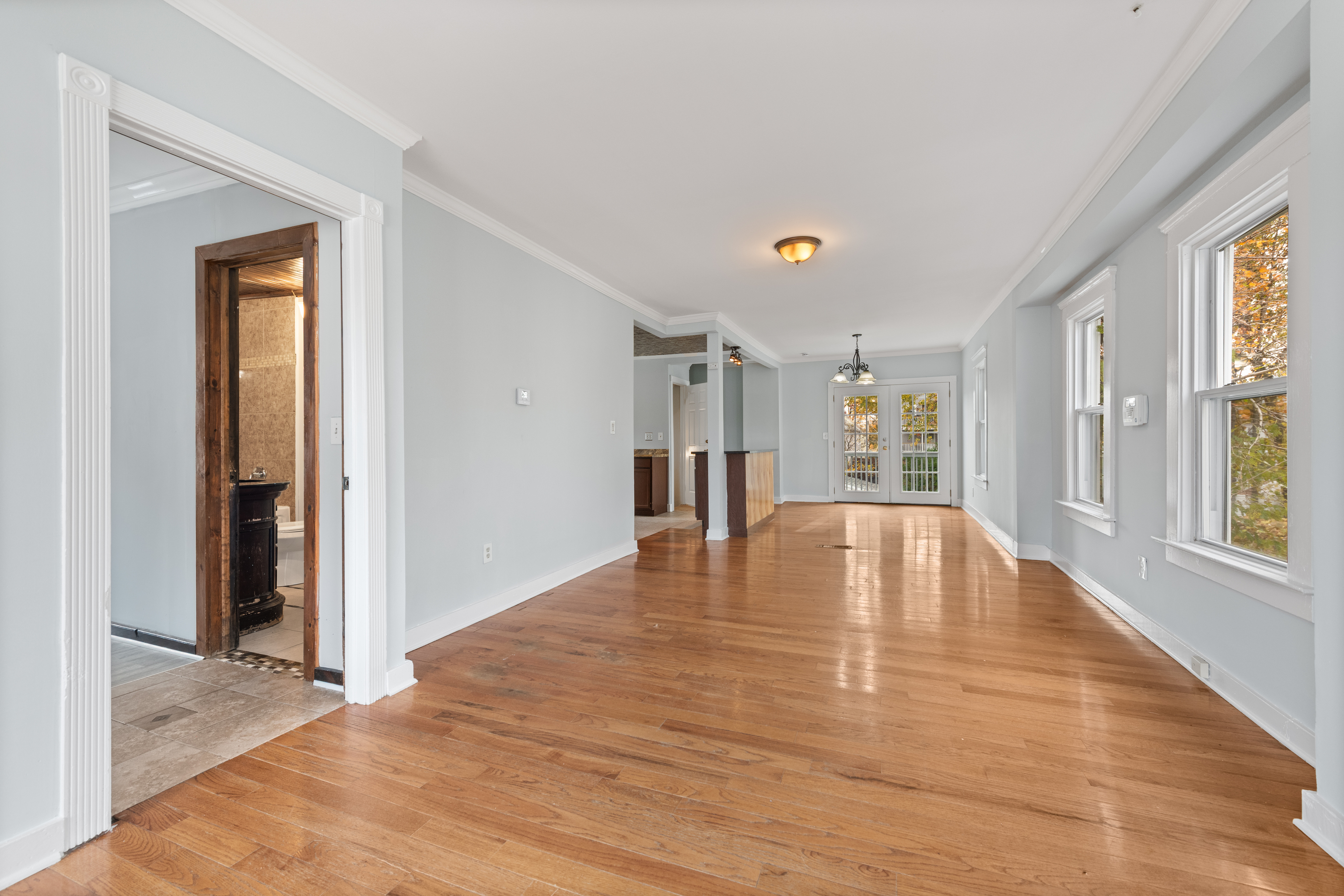 West Haven, Connecticut, 06516, United States, 5 Bedrooms Bedrooms, ,4 BathroomsBathrooms,Residential,For Sale,1991018