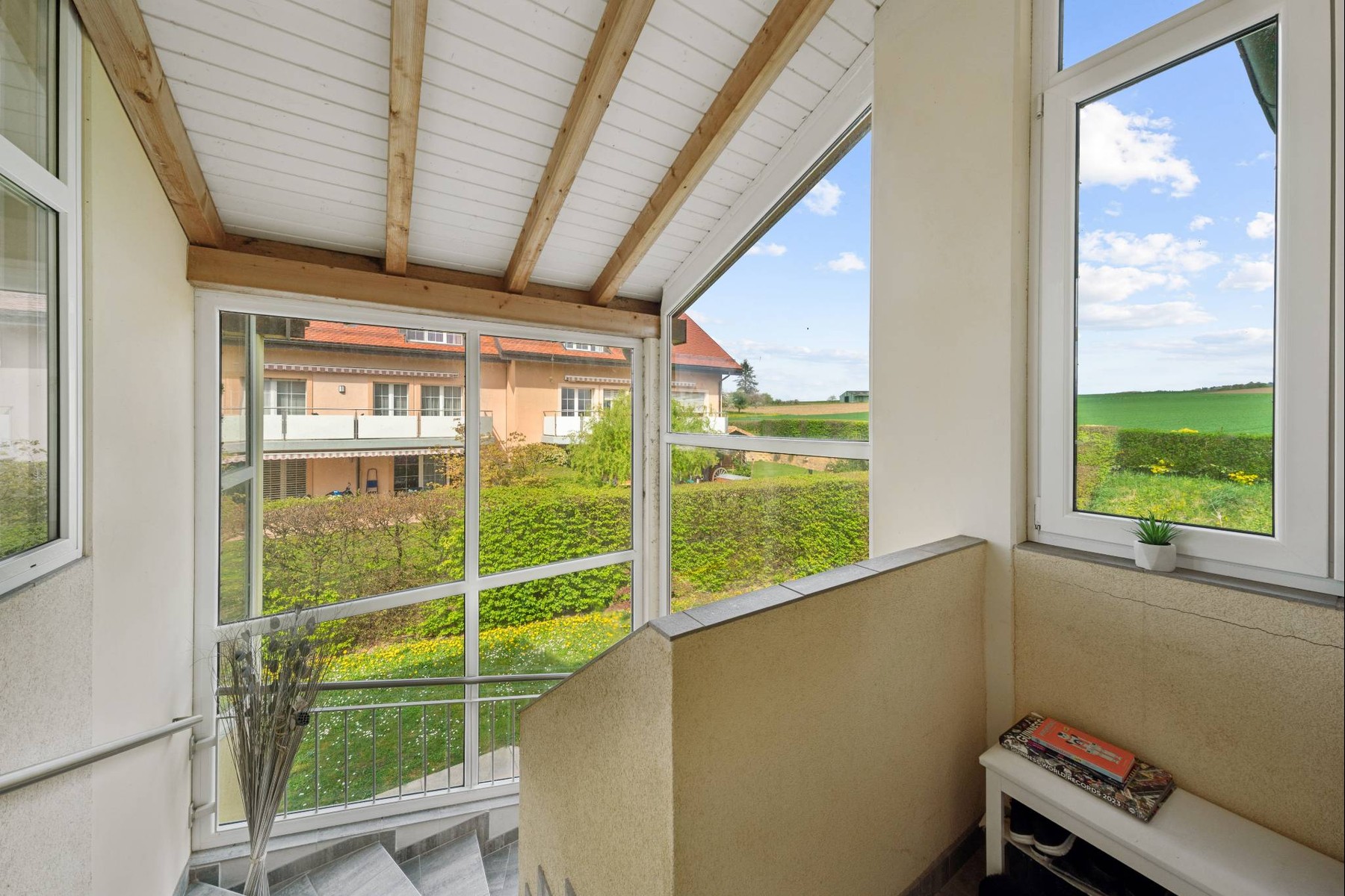  5.5-room duplex apartment - Generous living space and unobstructed views of the - 物件實景