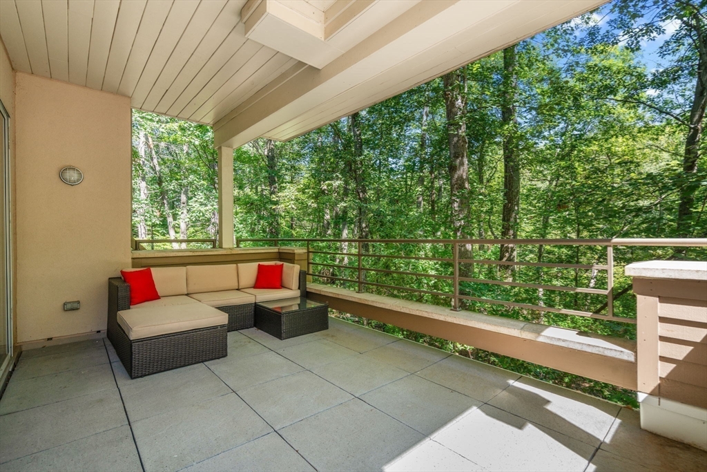 Boston, Massachusetts, 02467, United States, 2 Bedrooms Bedrooms, ,3 BathroomsBathrooms,Residential,For Sale,1940197
