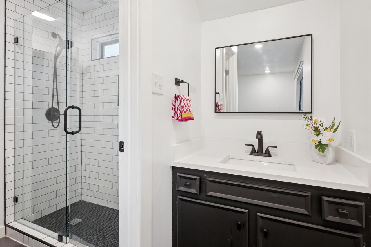Dallas, Texas, 75230, United States, 4 Bedrooms Bedrooms, ,5 BathroomsBathrooms,Residential,For Sale,1826368