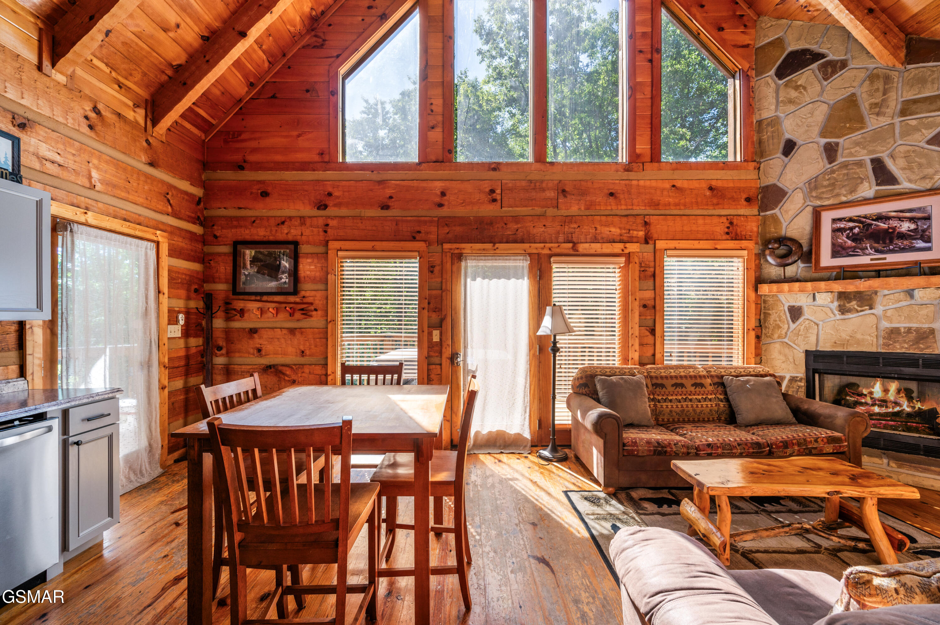 Gatlinburg, Tennessee, 37738, United States, 1 Bedroom Bedrooms, ,2 BathroomsBathrooms,Residential,For Sale,1937341