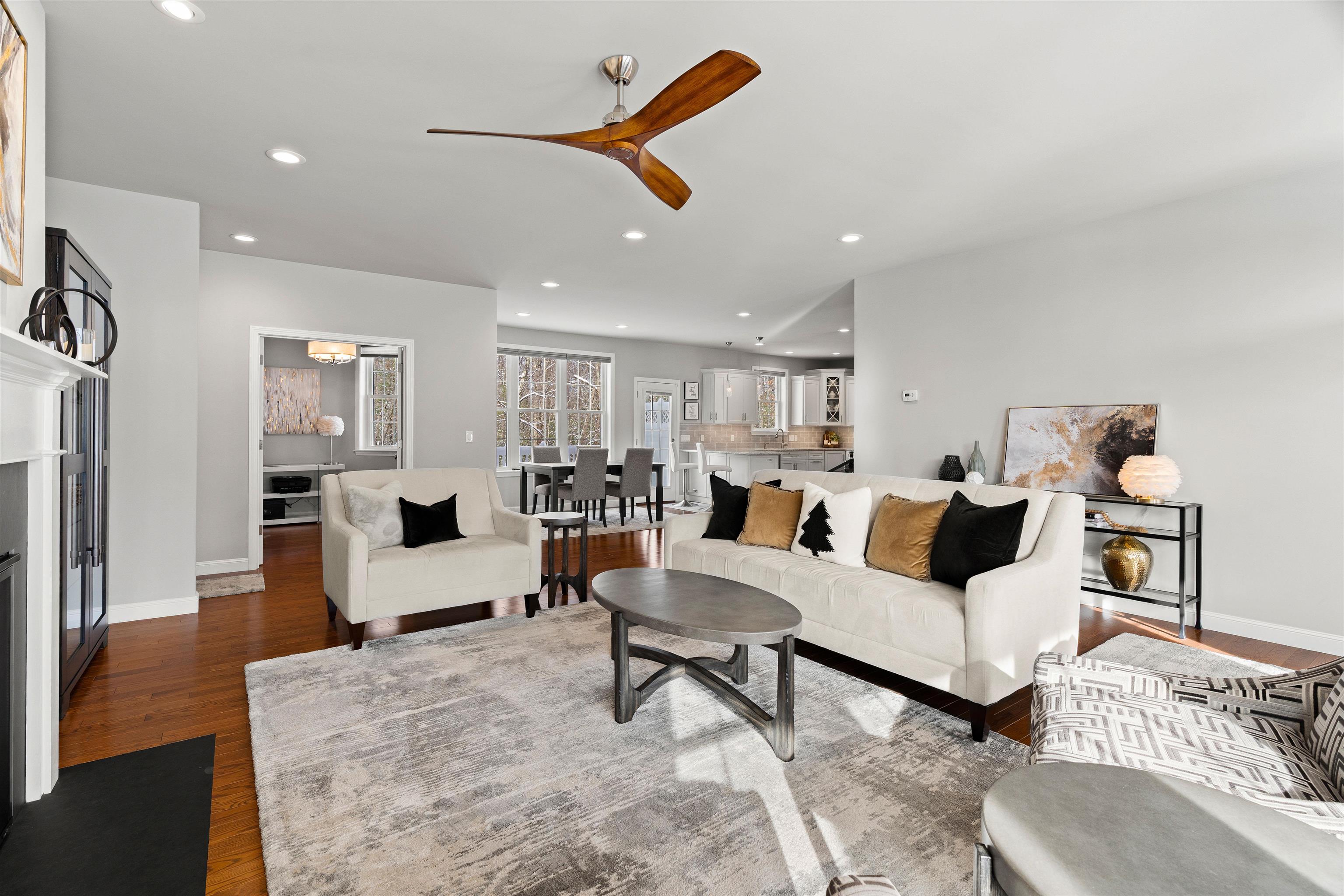 Manchester, New Hampshire, 03102, United States, 3 Bedrooms Bedrooms, ,3 BathroomsBathrooms,Residential,For Sale,2003193