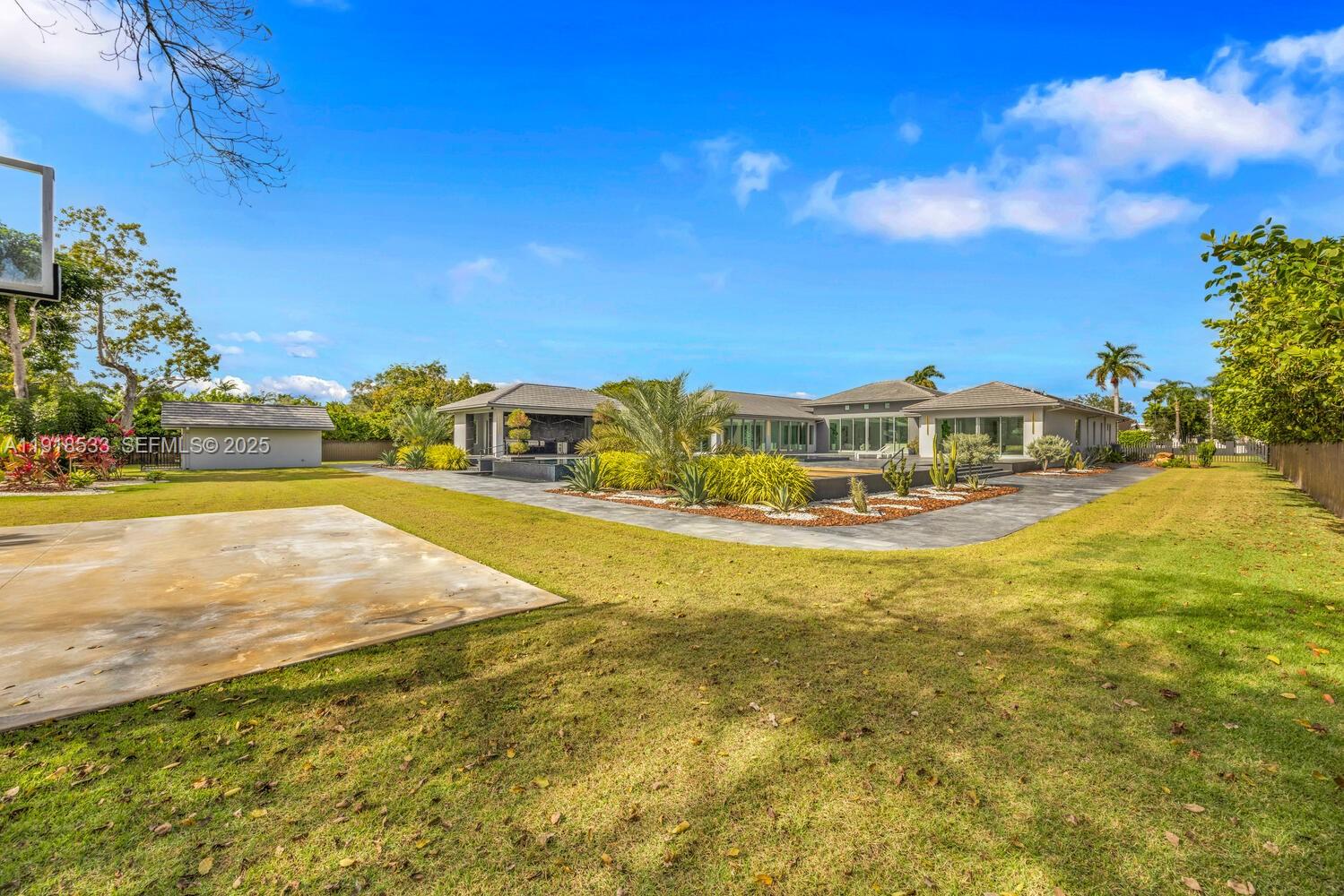 Miami, Florida, 33173, United States, 6 Bedrooms Bedrooms, ,7 BathroomsBathrooms,Residential,For Sale,2001798