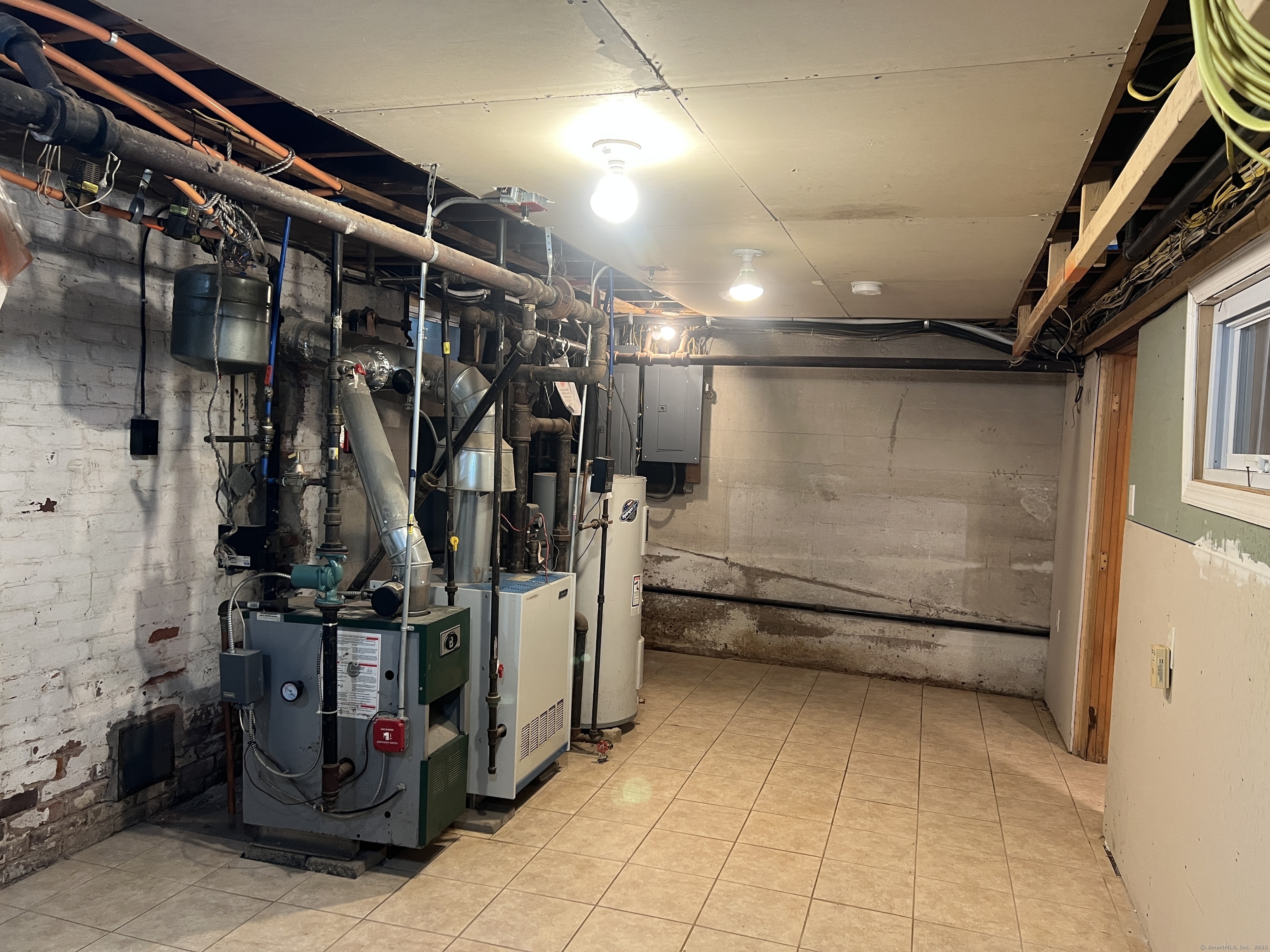 New Haven, Connecticut, 06511, United States, 5 Bedrooms Bedrooms, ,3 BathroomsBathrooms,Residential,For Sale,1826749