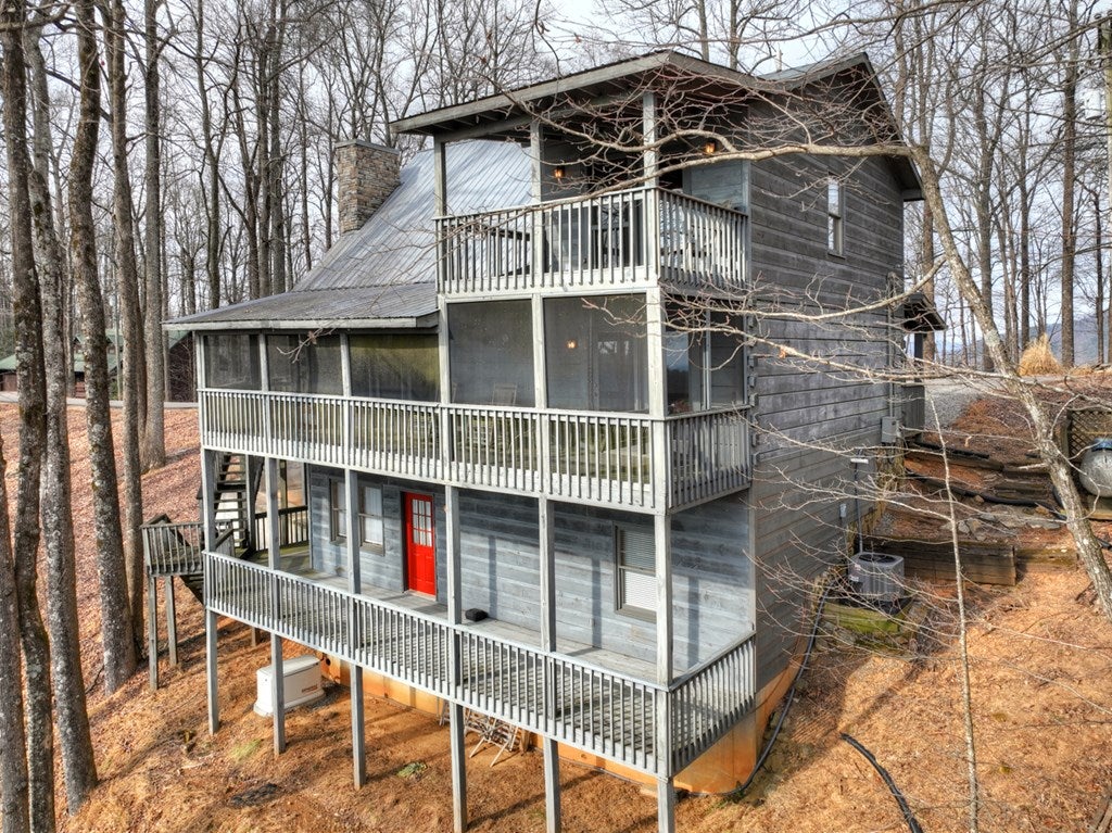 Ellijay, Georgia, 30536, United States, 3 Bedrooms Bedrooms, ,3 BathroomsBathrooms,Residential,For Sale,2009787