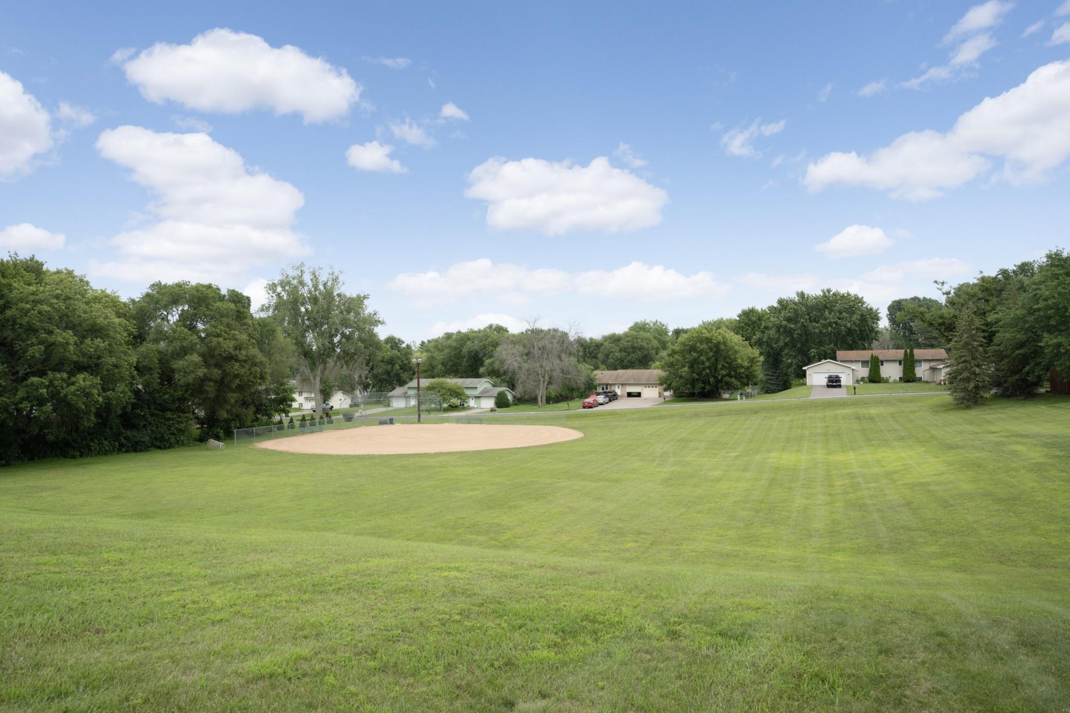 Prior Lake, Minnesota, 55372, United States, 4 Bedrooms Bedrooms, ,3 BathroomsBathrooms,Residential,For Sale,2003014