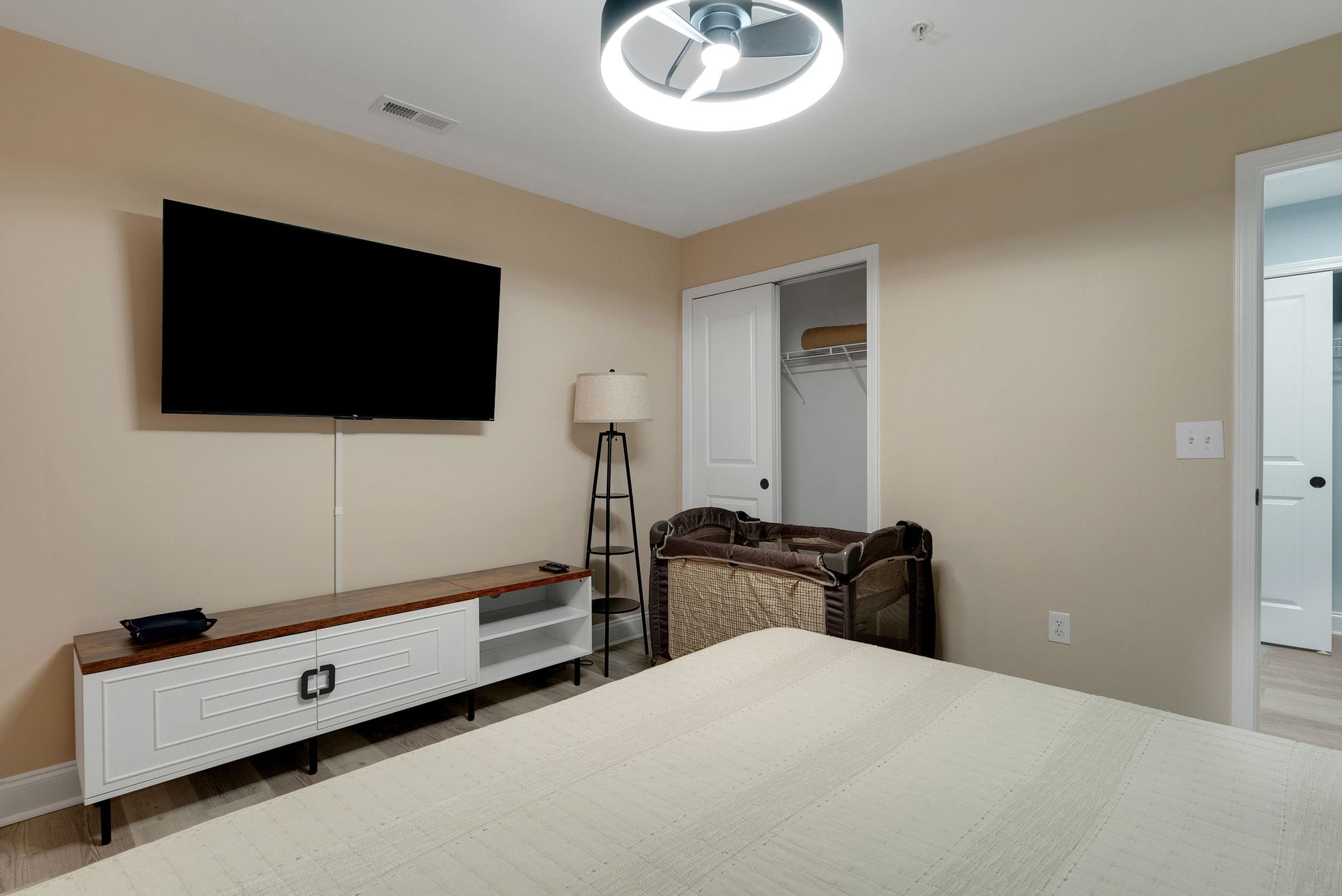 North Myrtle Beach, South Carolina, 29582, United States, 7 Bedrooms Bedrooms, ,7 BathroomsBathrooms,Residential,For Sale,1984284