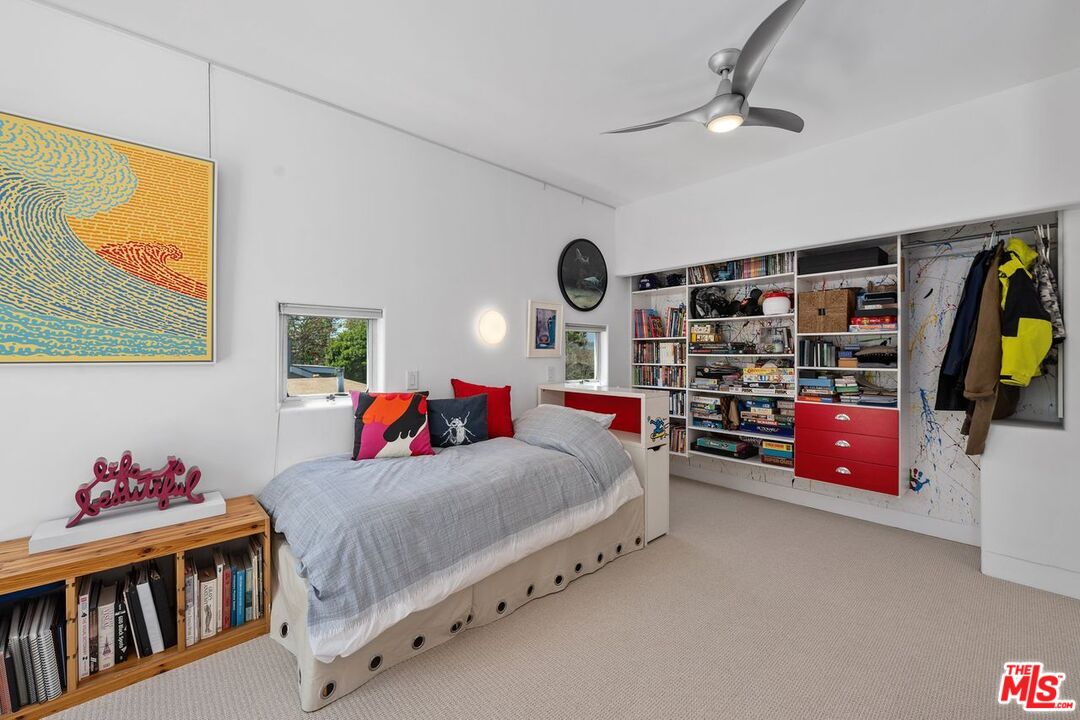 Venice, California, 90291, United States, 4 Bedrooms Bedrooms, ,4 BathroomsBathrooms,Residential,For Sale,1926607