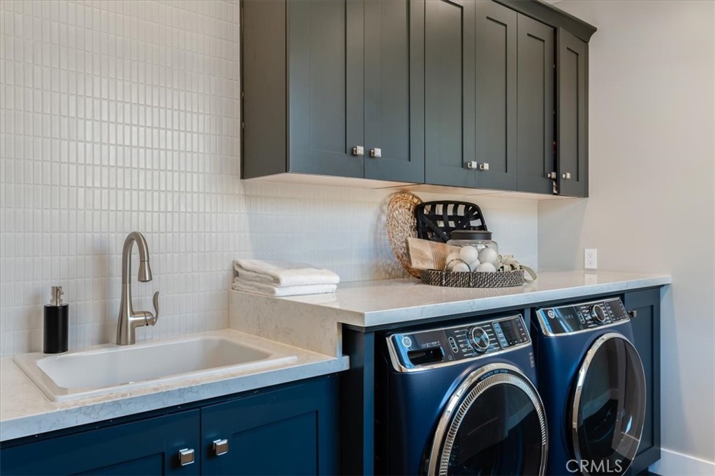 San Luis Obispo, California, 93401, United States, 5 Bedrooms Bedrooms, ,6 BathroomsBathrooms,Residential,For Sale,2008963