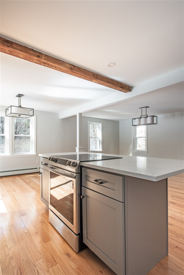 Hampstead, New Hampshire, 03841, United States, 4 Bedrooms Bedrooms, ,2 BathroomsBathrooms,Residential,For Sale,1861952