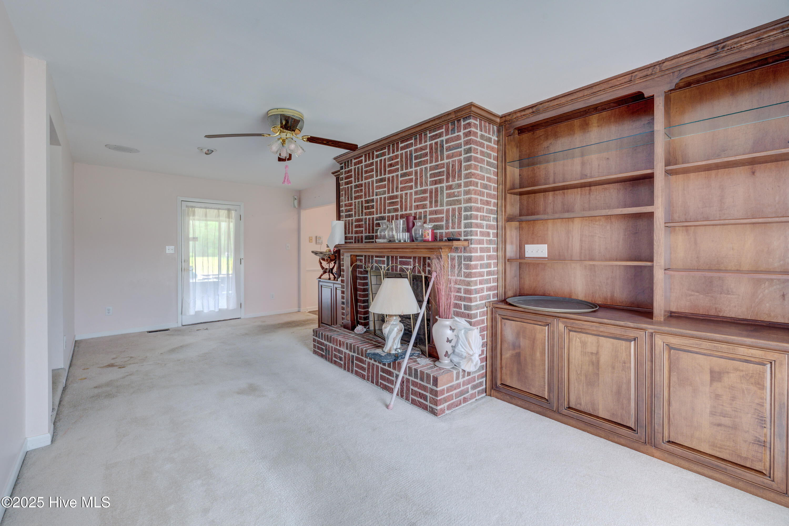 Burgaw, North Carolina, 28425, United States, 4 Bedrooms Bedrooms, ,4 BathroomsBathrooms,Residential,For Sale,1818380