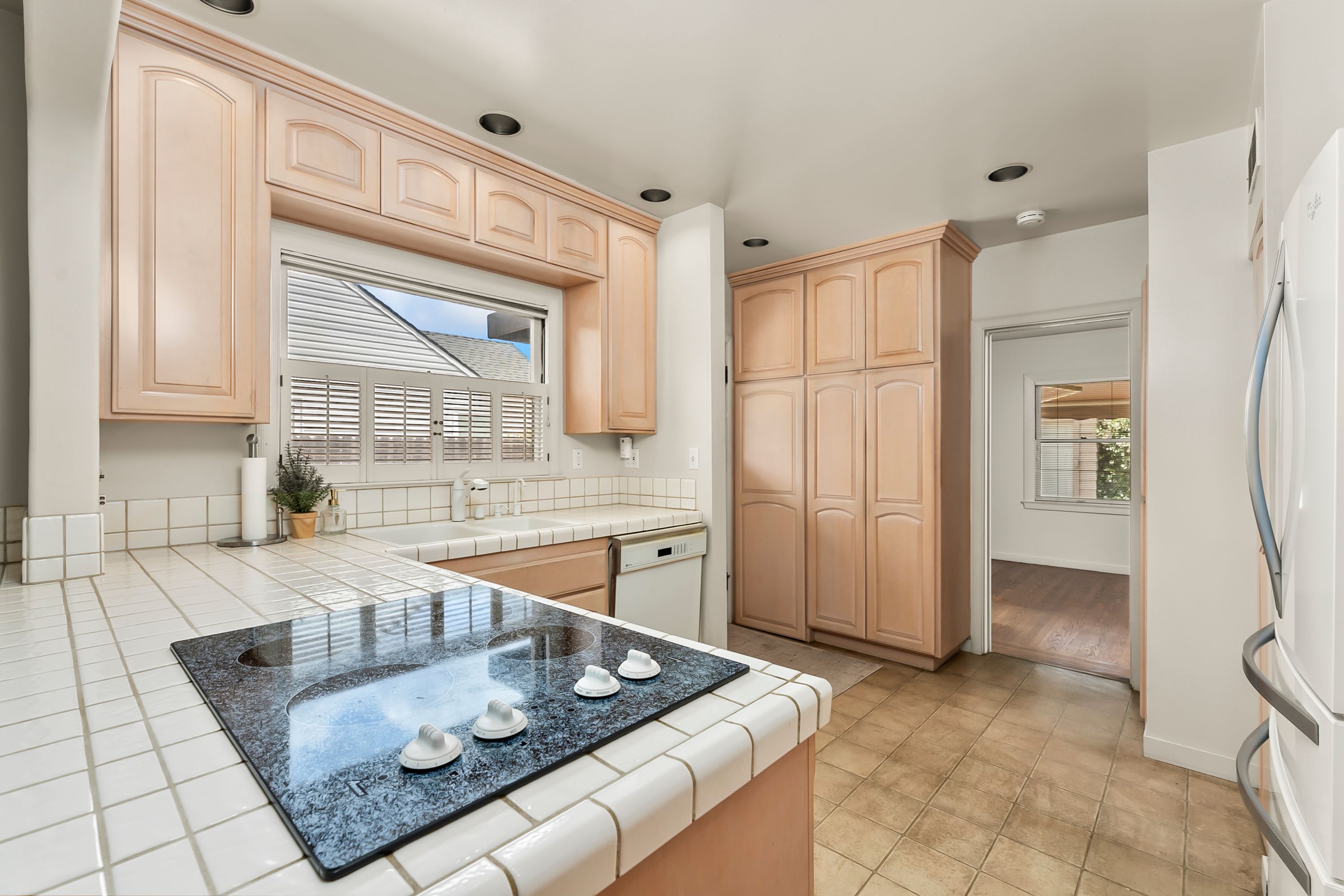  407 Pala Way, Sacramento, CA 95819 - 物件實景