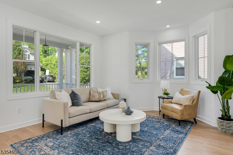 Chatham Boro, New Jersey, 07928, United States, 5 Bedrooms Bedrooms, ,5 BathroomsBathrooms,Residential,For Sale,1805398