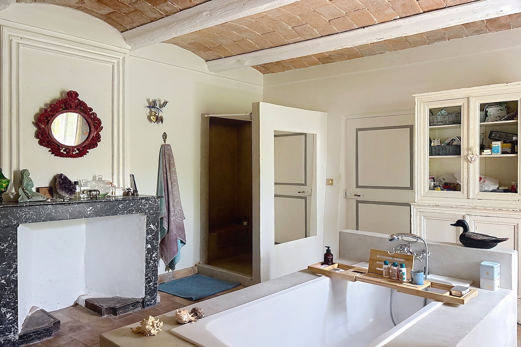  Character property with guest house and pool, nestled in unspoilt nature near U… - 物件實景