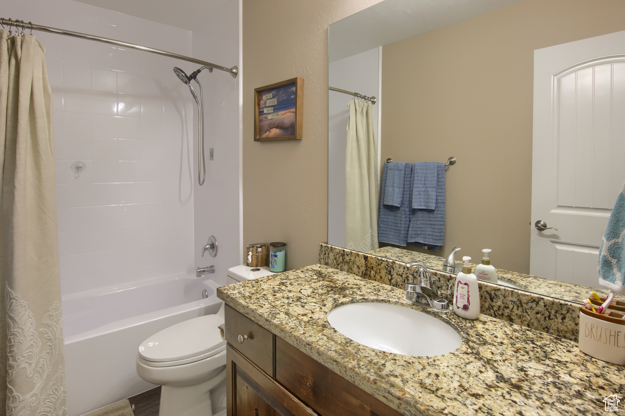 Grantsville, Utah, 84029, United States, 5 Bedrooms Bedrooms, ,4 BathroomsBathrooms,Residential,For Sale,1793991