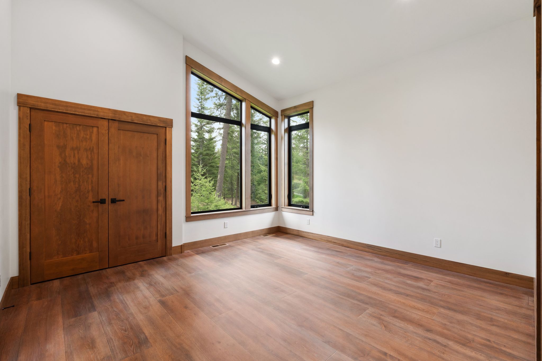 Sandpoint, Idaho, 83864, United States, 3 Bedrooms Bedrooms, ,3 BathroomsBathrooms,Residential,For Sale,1981039