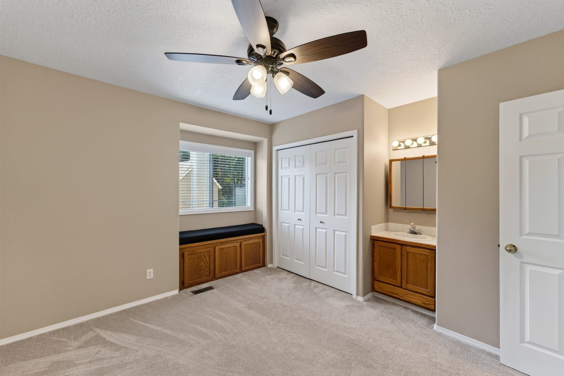  8670 SW ROGUE LN Wilsonville, OR 97070 - 物件實景
