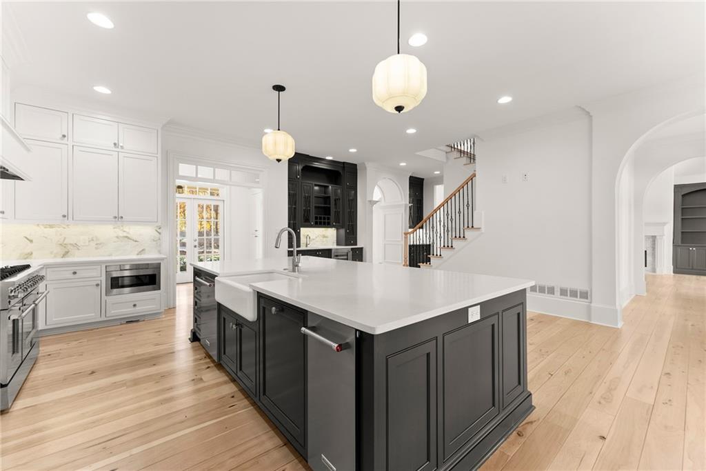 Dawsonville, Georgia, 30534, United States, 6 Bedrooms Bedrooms, ,8 BathroomsBathrooms,Residential,For Sale,1977864