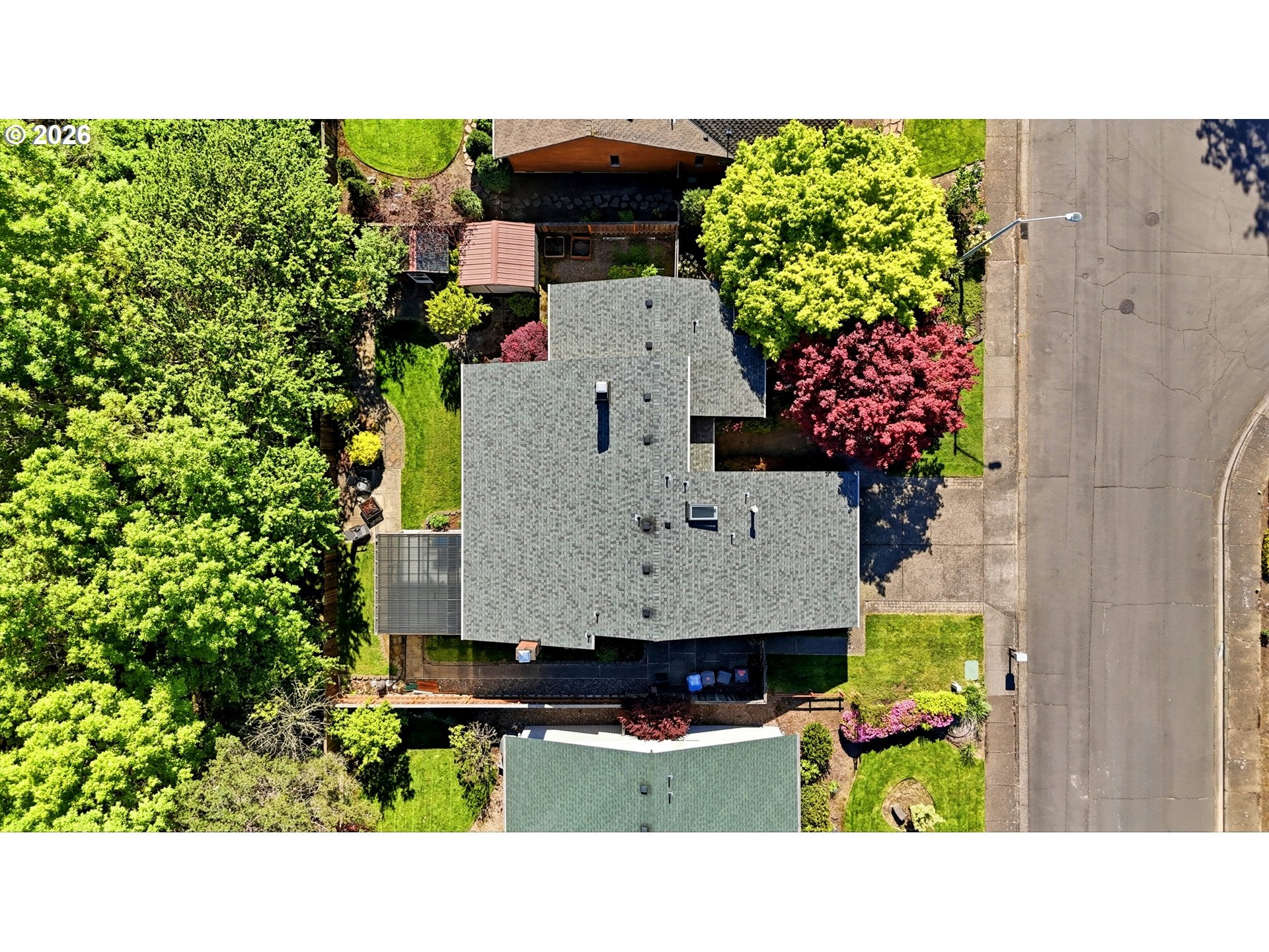 Beaverton, Oregon, 97006, United States, 3 Bedrooms Bedrooms, ,3 BathroomsBathrooms,Residential,For Sale,2043639