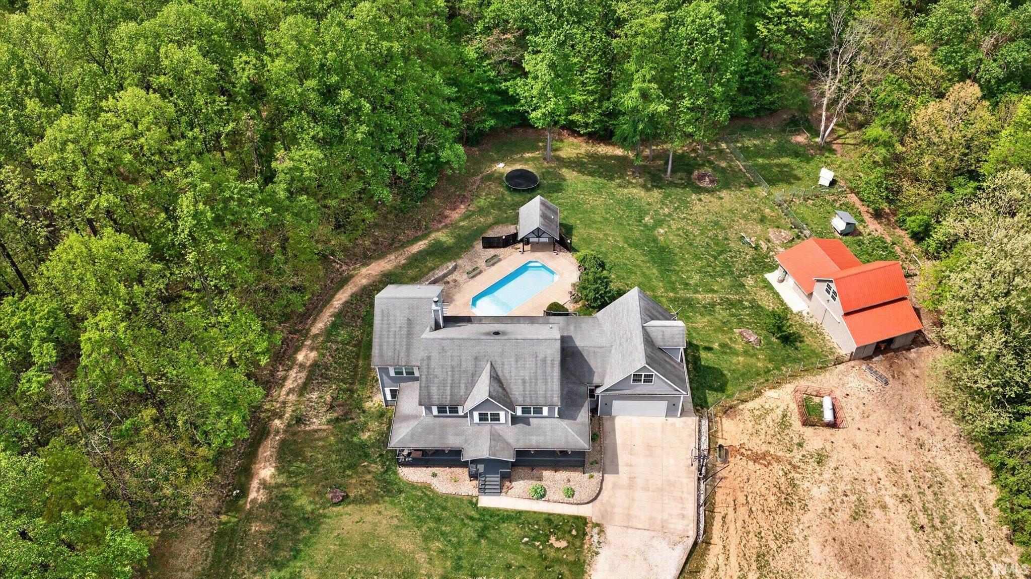 Spencer, Indiana, 47460, United States, 5 Bedrooms Bedrooms, ,4 BathroomsBathrooms,Residential,For Sale,2018633