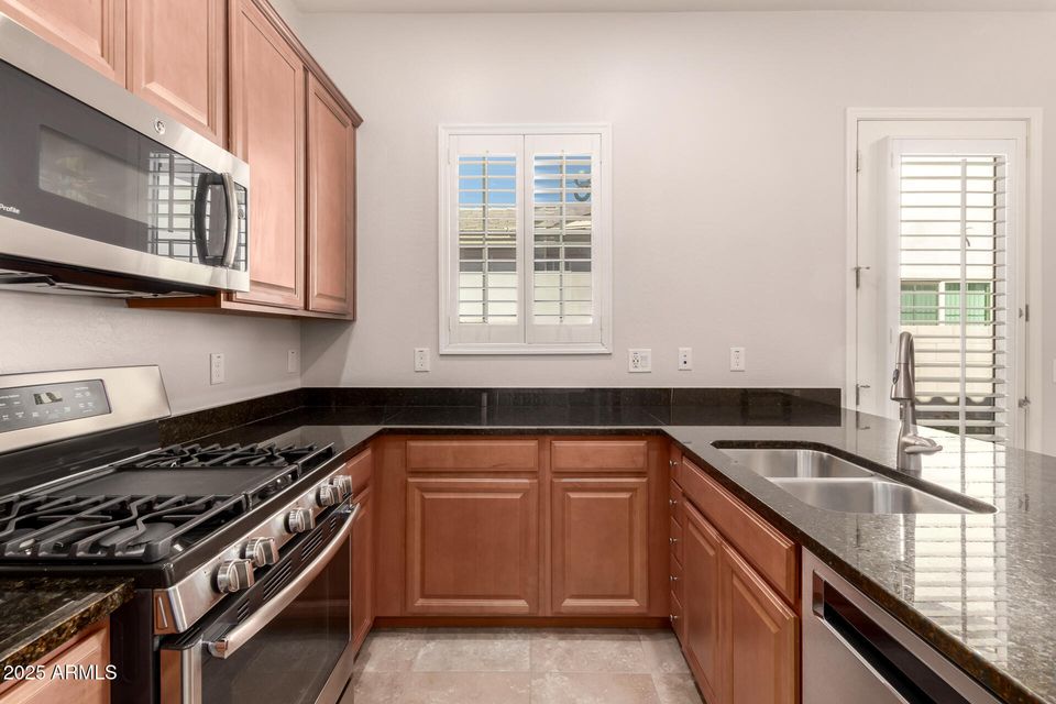 Chandler, Arizona, 85286, United States, 4 Bedrooms Bedrooms, ,Residential,For Sale,1976869