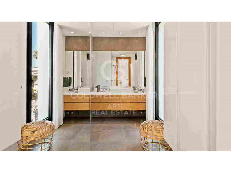 Marbella, Andalusia, ES, 6 Bedrooms Bedrooms, ,4 BathroomsBathrooms,Residential,For Sale,1795495