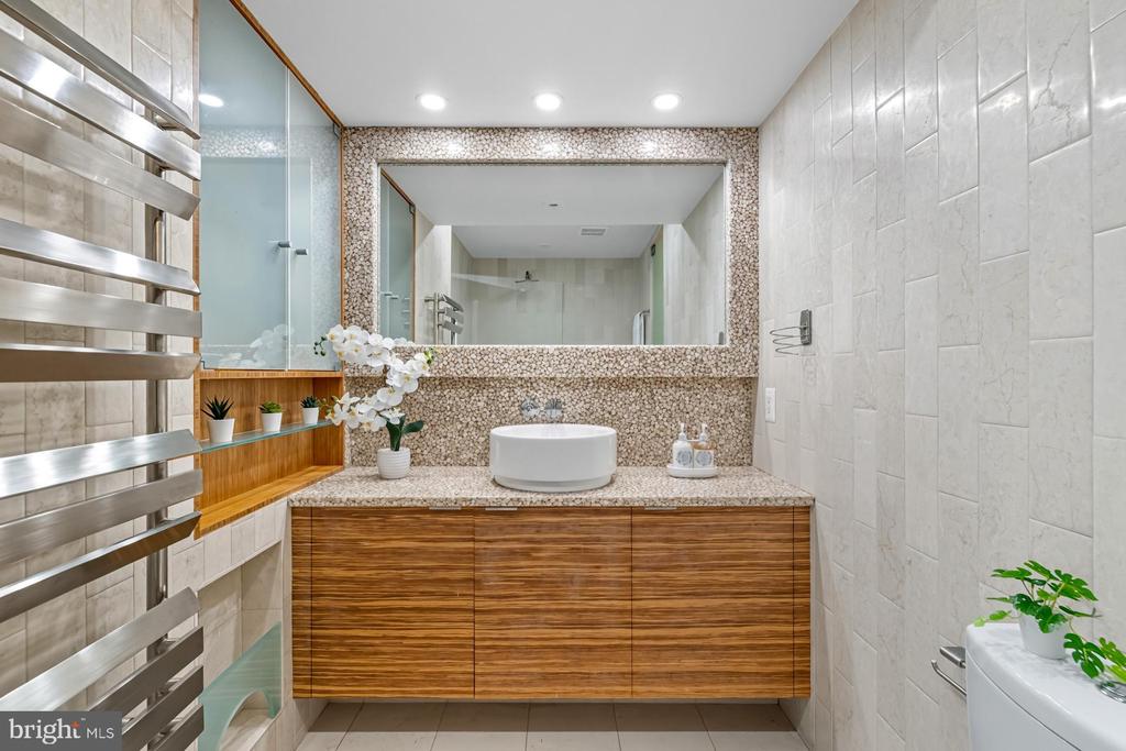 Washington, District of Columbia, 20007, United States, 4 Bedrooms Bedrooms, ,3 BathroomsBathrooms,Residential,For Sale,1975230