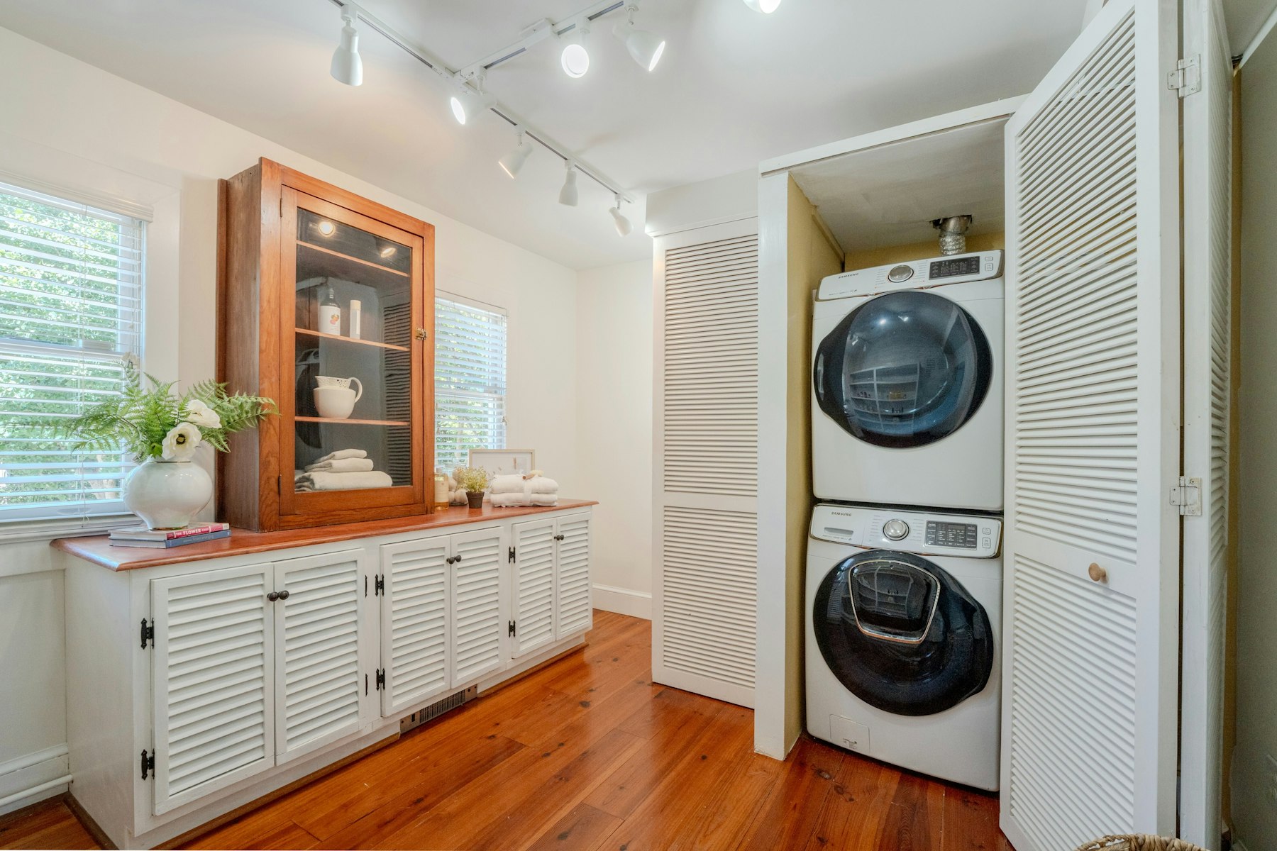  208 Edwards Ferry Road NE, Leesburg, VA, 20176 - 物件實景