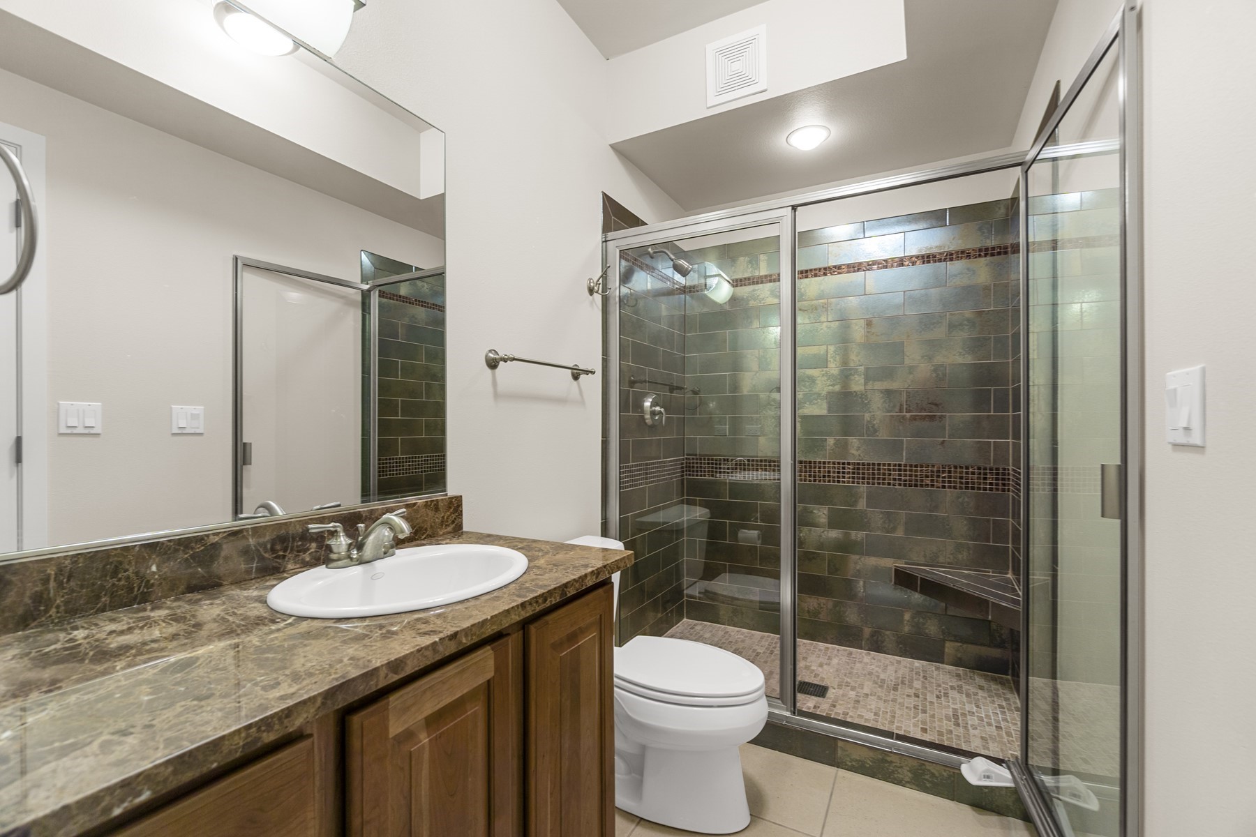  Luxury Waterfront Condo on Spokane River - 物件實景