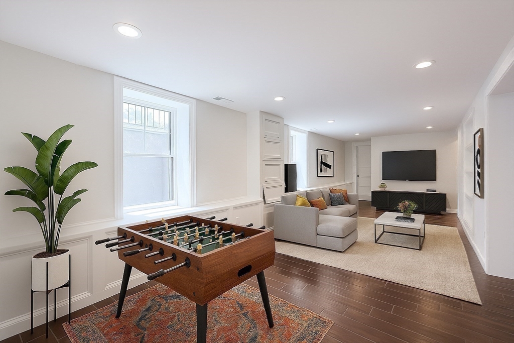 Ashland, Massachusetts, 01721, United States, 3 Bedrooms Bedrooms, ,3 BathroomsBathrooms,Residential,For Sale,1978848