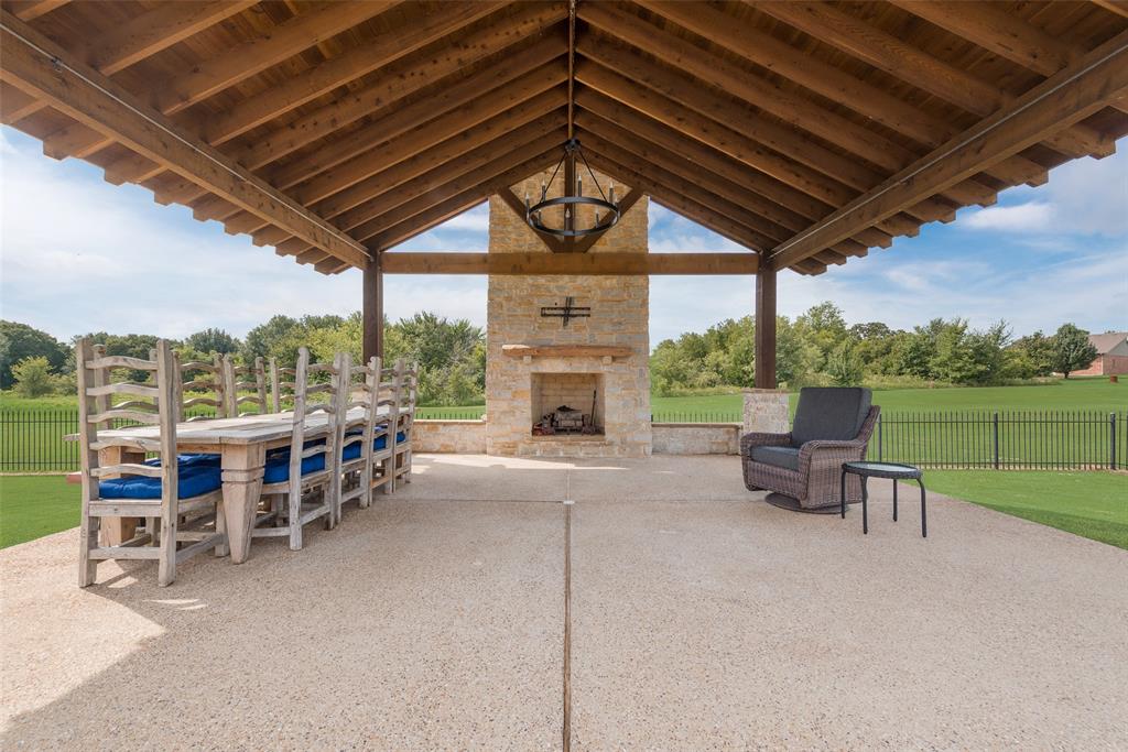 Kaufman, Texas, 75142, United States, 4 Bedrooms Bedrooms, ,3 BathroomsBathrooms,Residential,For Sale,1892913