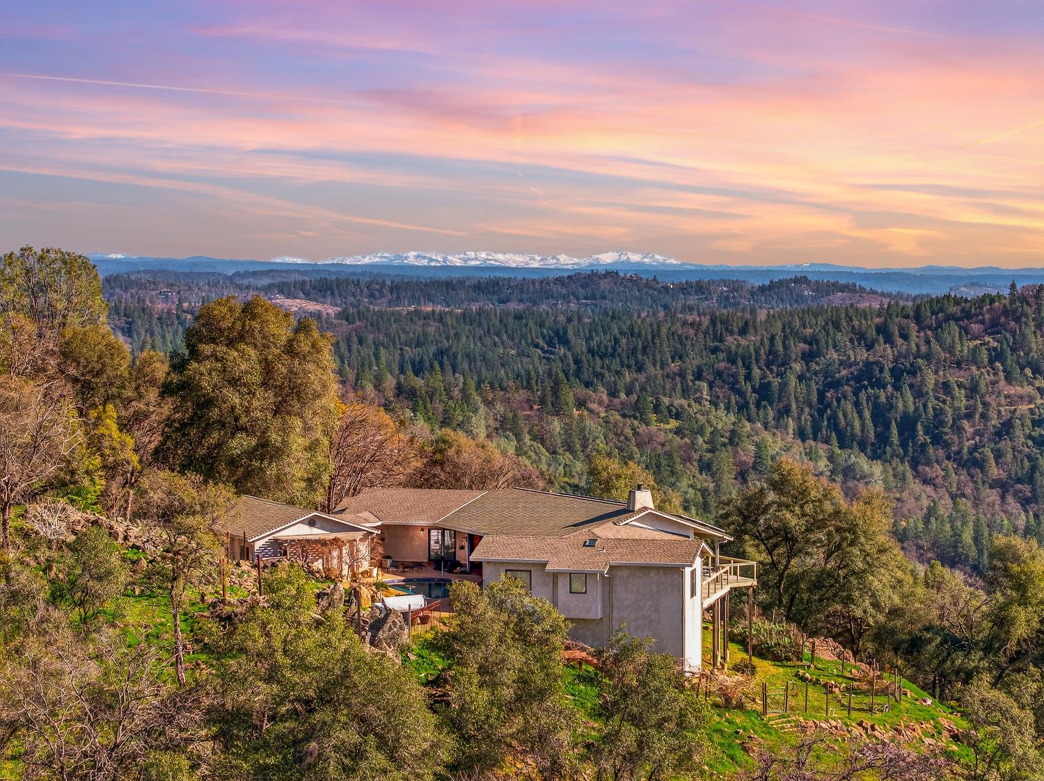 Grass Valley, California, 95949, United States, 3 Bedrooms Bedrooms, ,3 BathroomsBathrooms,Residential,For Sale,2048719