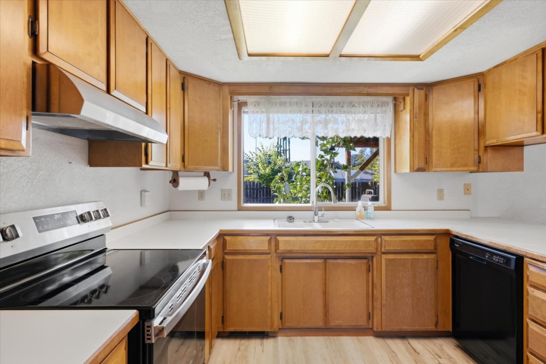  3031 Cheltenham Way Medford, OR 97504 - 物件實景