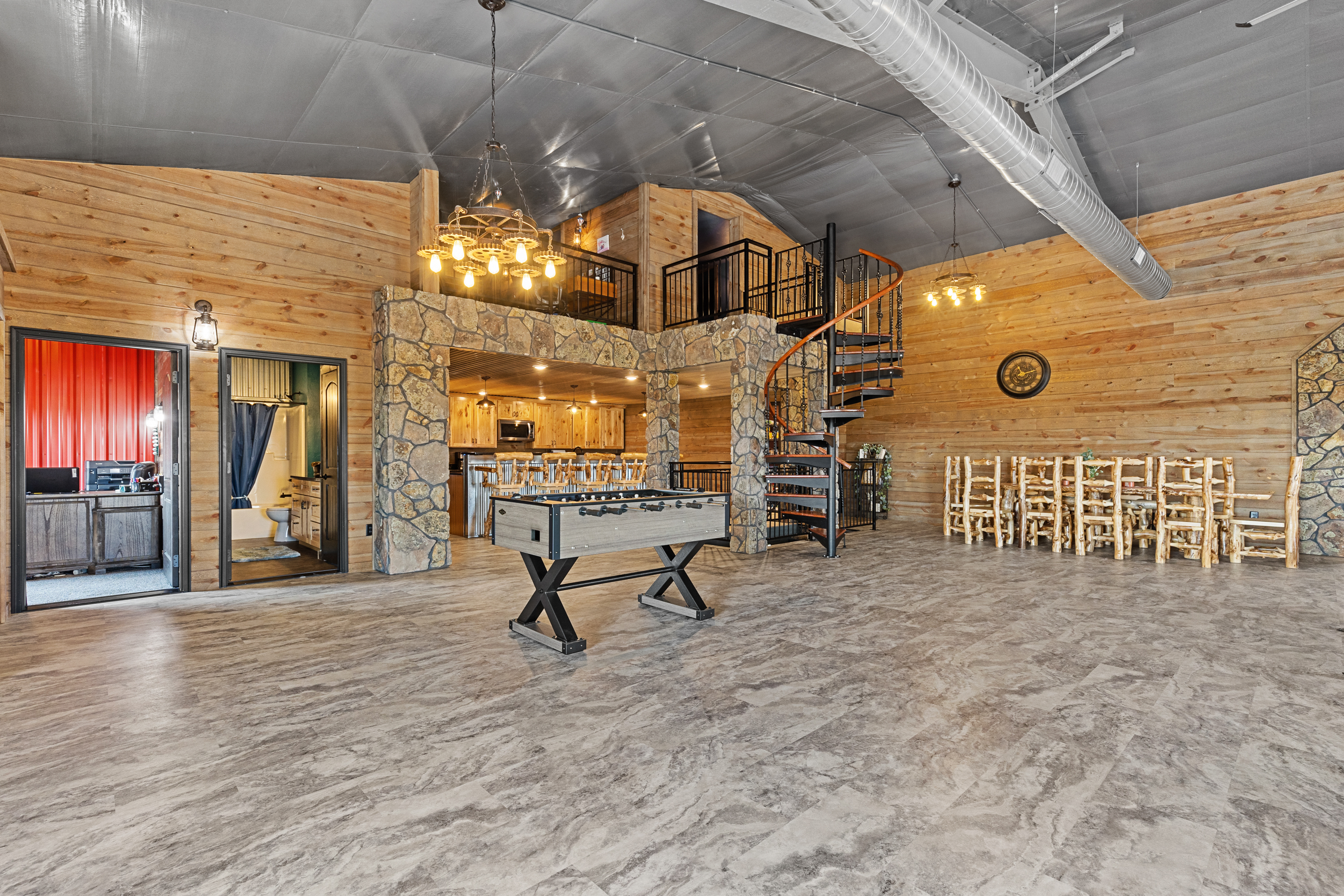 Hot Springs, South Dakota, 57747, United States, 6 Bedrooms Bedrooms, ,6 BathroomsBathrooms,Residential,For Sale,1978039