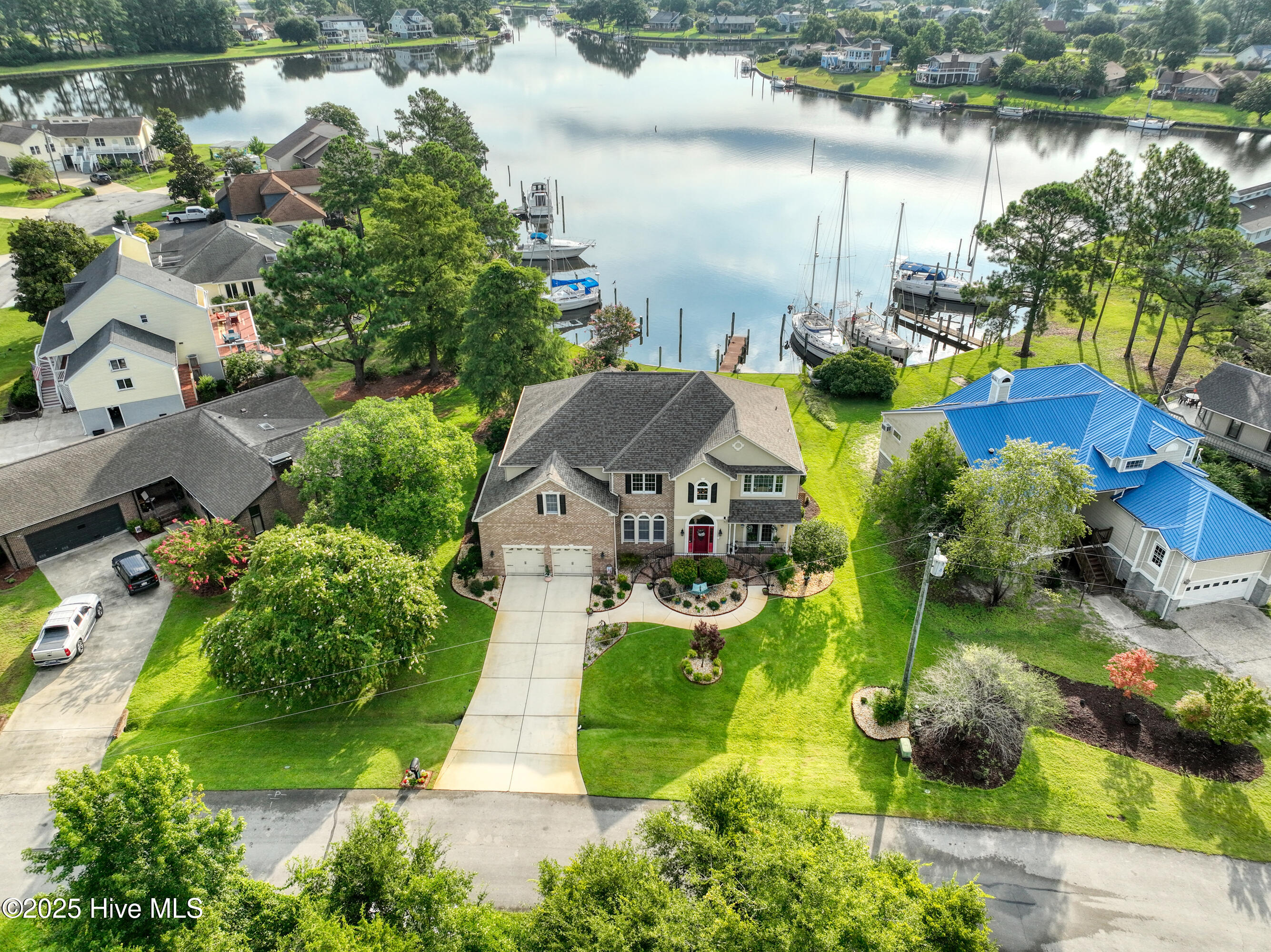 New Bern, North Carolina, 28560, United States, 4 Bedrooms Bedrooms, ,3 BathroomsBathrooms,Residential,For Sale,1907556