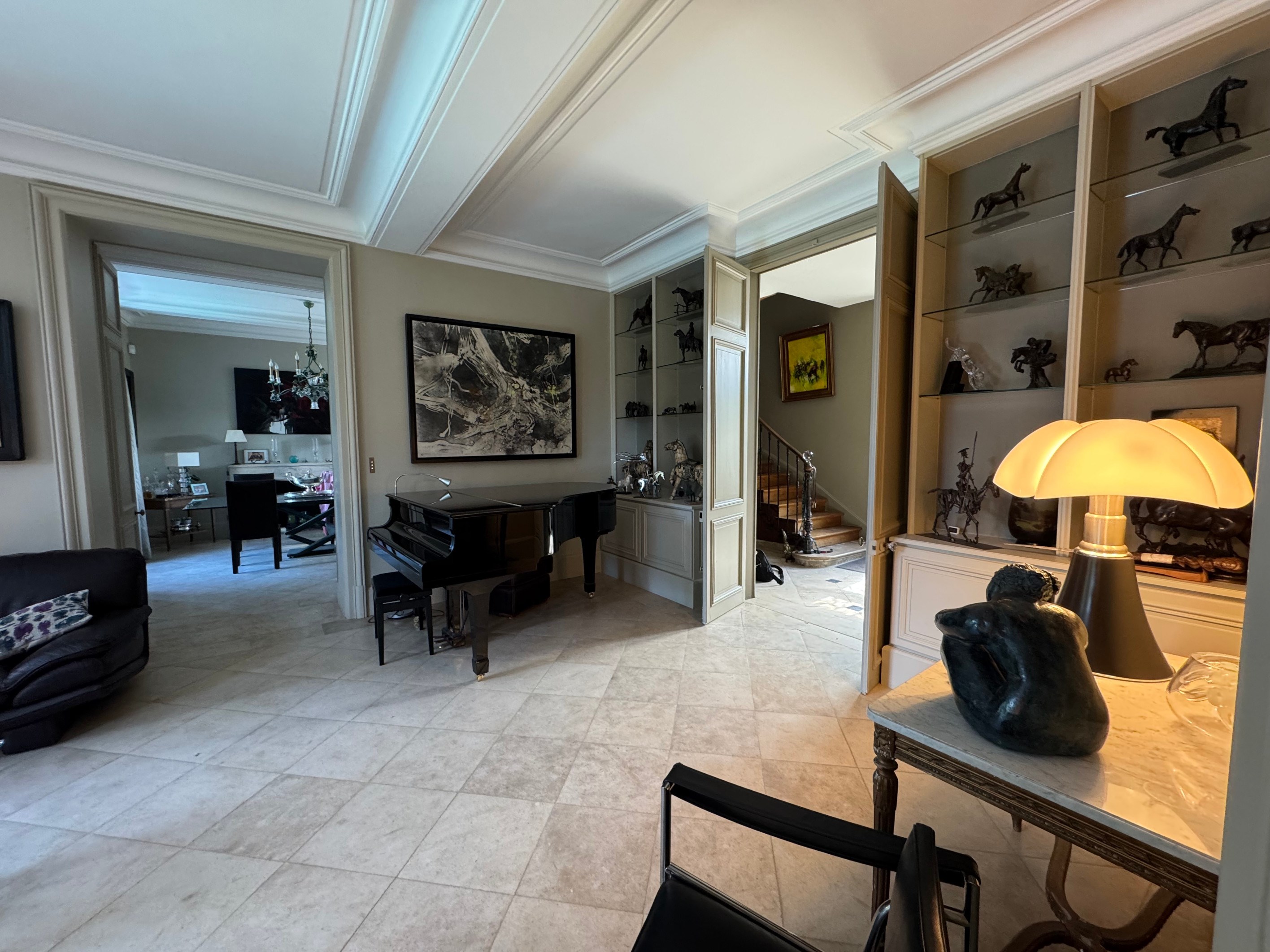  For Sale – Magnificent Riverside Home with Park and Swimming Pool - 物件實景
