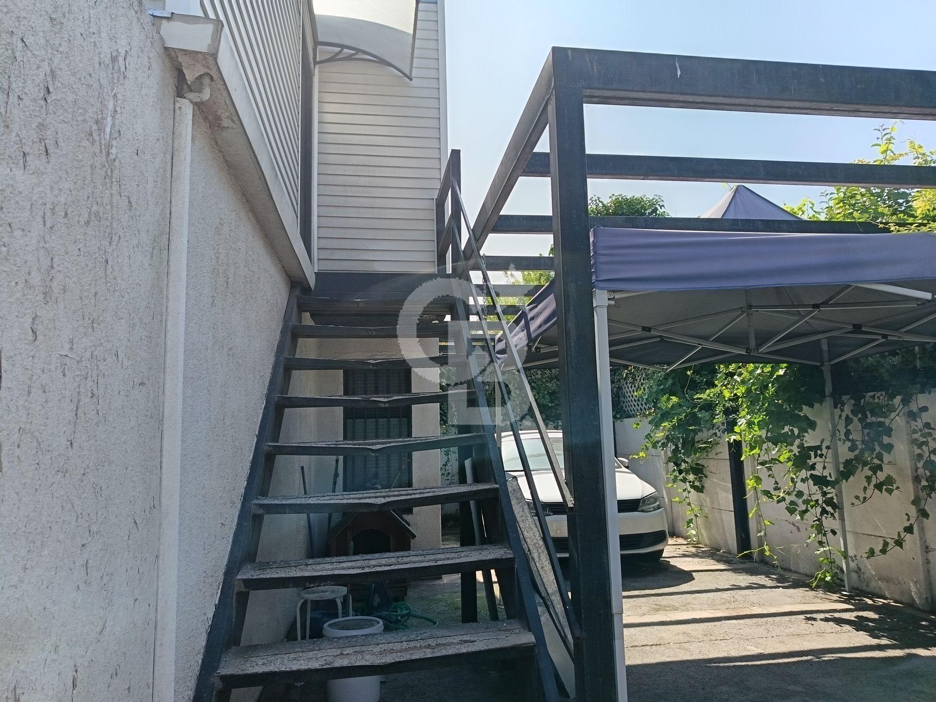 Las Condes, Chile, 6 Bedrooms Bedrooms, ,4 BathroomsBathrooms,Residential,For Sale,1997121