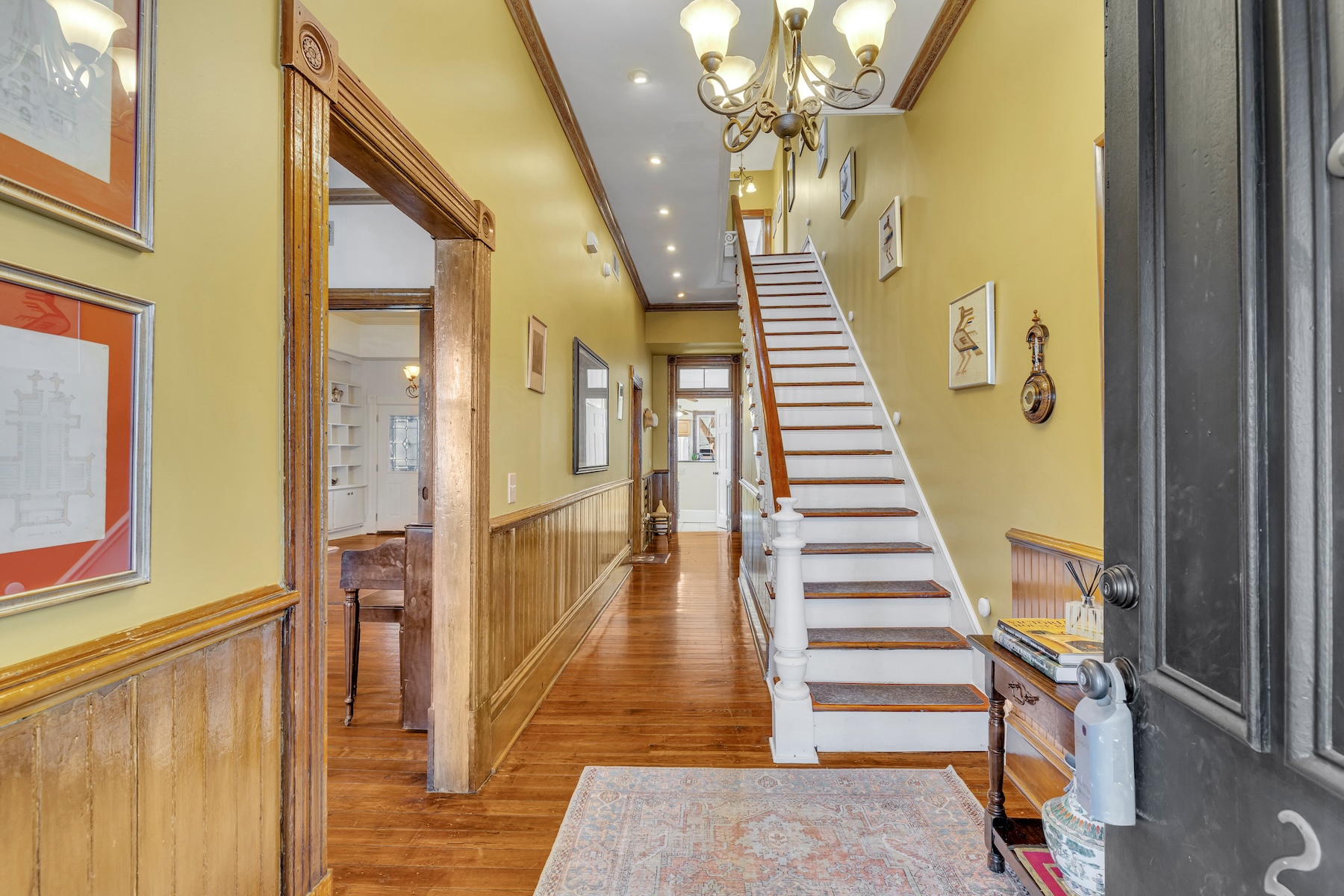  Historic Charm Meets Modern Peace of Mind in the Historic Victorian District - 物件實景