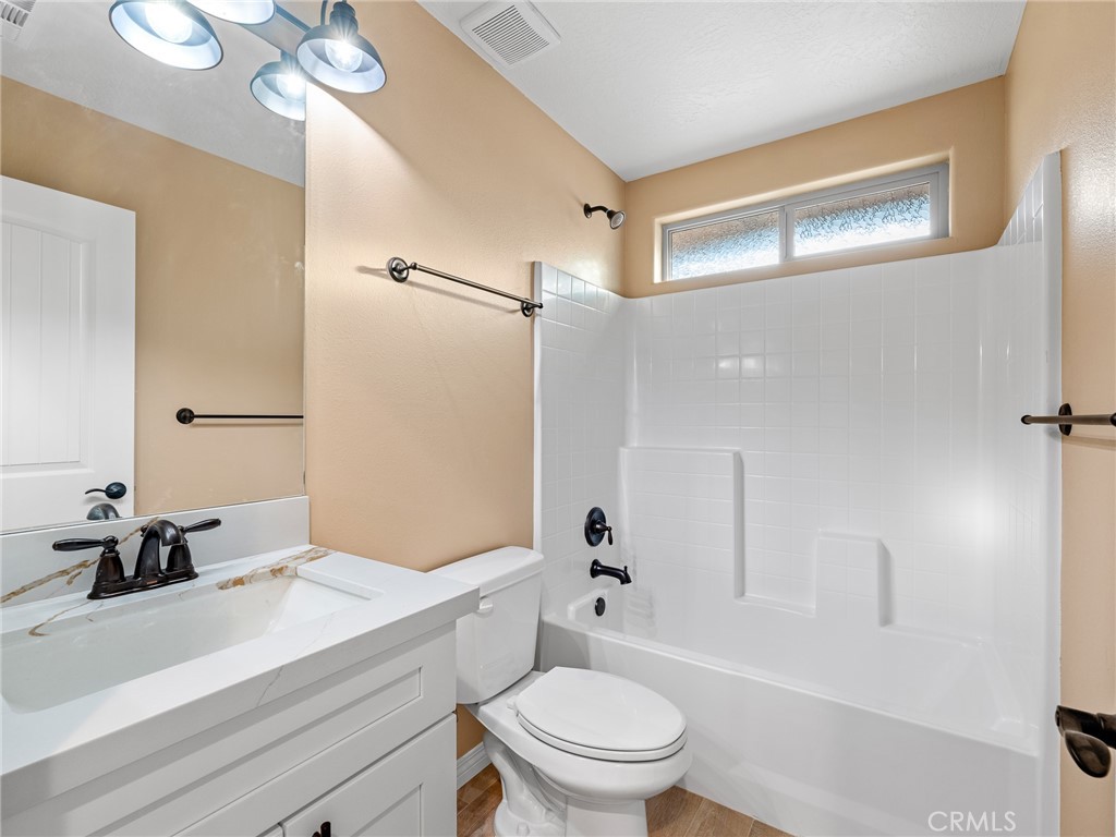 Victorville, California, 92395, United States, 3 Bedrooms Bedrooms, ,2 BathroomsBathrooms,Residential,For Sale,1948419