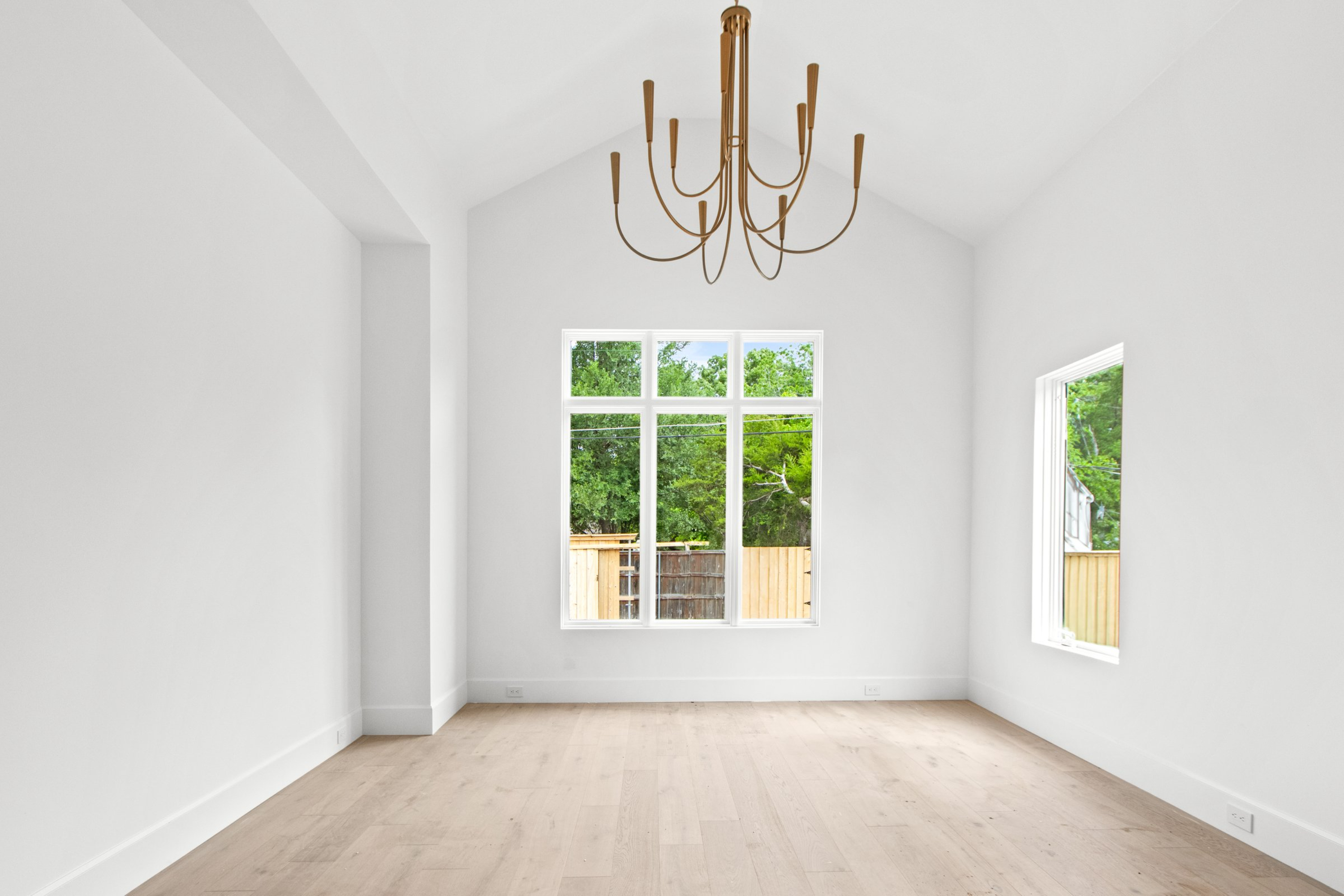  Modern Spanish Villa in Prime Location - 物件實景