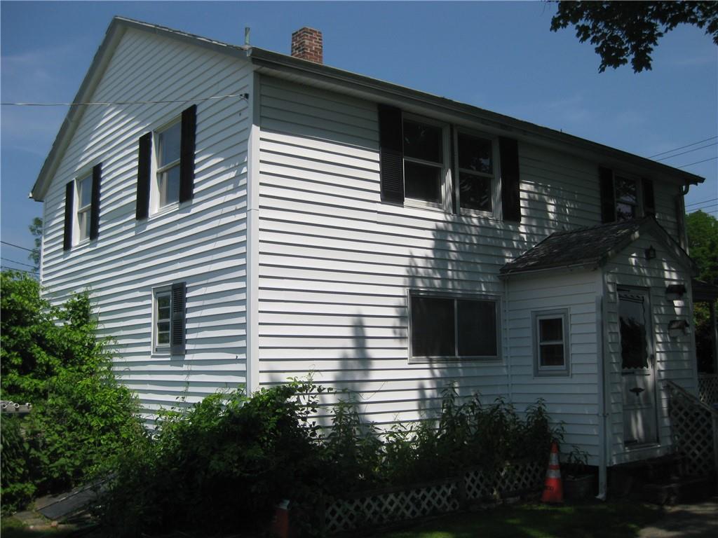 Middletown, Rhode Island, 02842, United States, 4 Bedrooms Bedrooms, ,2 BathroomsBathrooms,Residential,For Sale,1984430