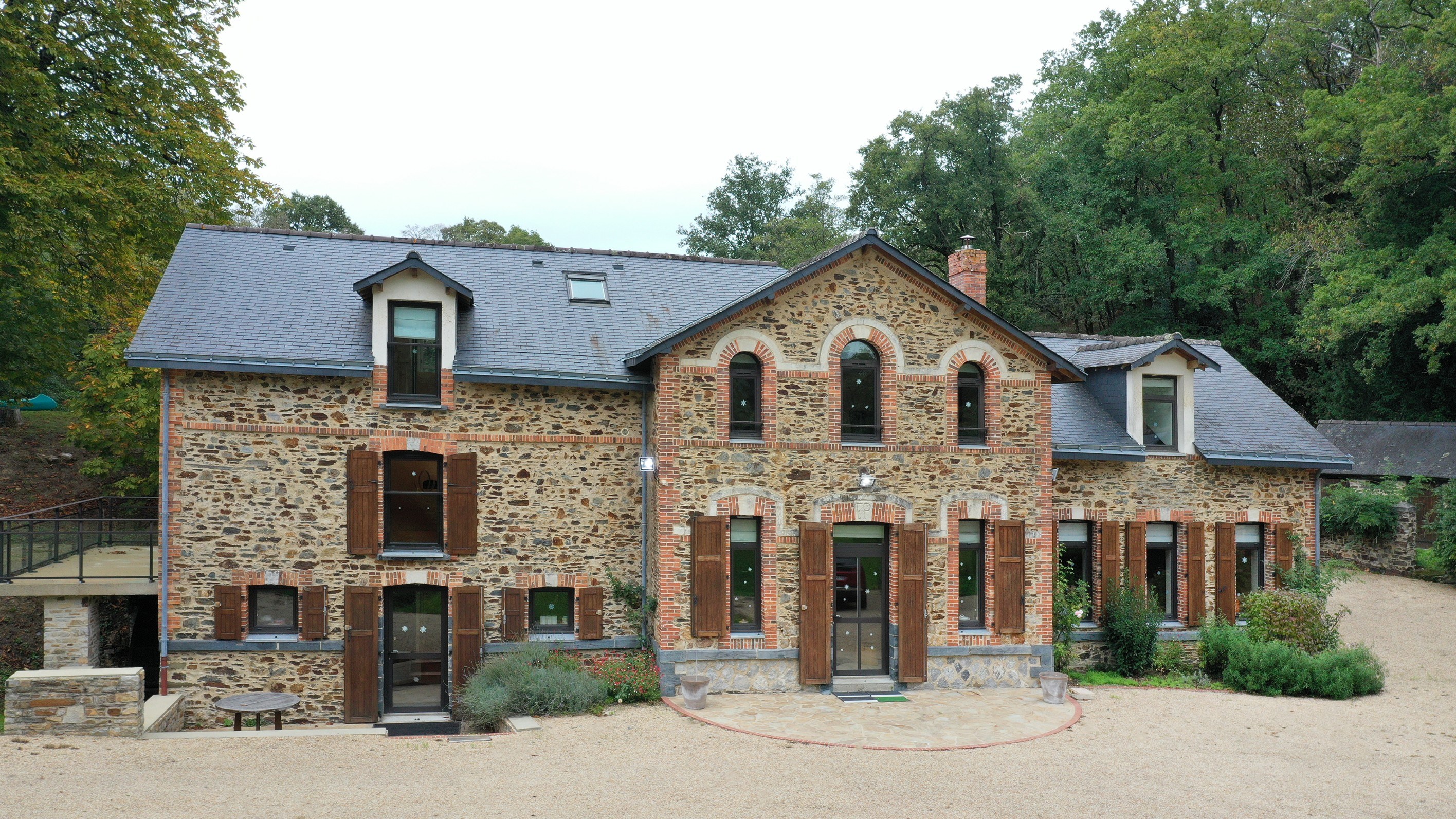  Historic Watermill Estate with Private Lake and 8.25 Hectares - 物件實景